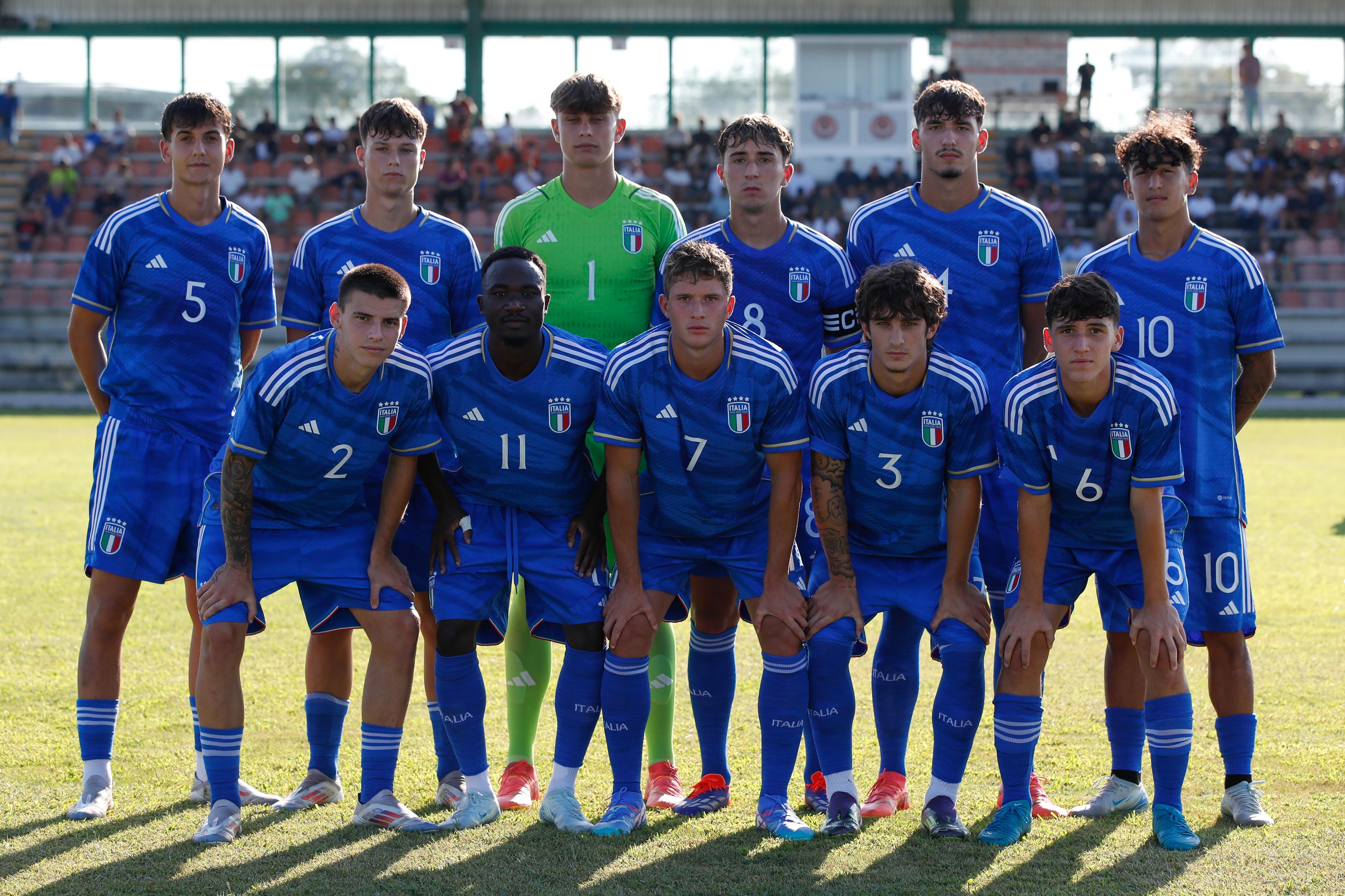 MANZANO, ITALY - AUGUST 06: The Italian starting eleven before kick off at the International Friendly match between Italy U19 and Slovenia U19 at Stadio Comunale Giuseppe Morigi on August 06, 2024 in Manzano, Italy. (Photo by Timothy Rogers/Getty Images)