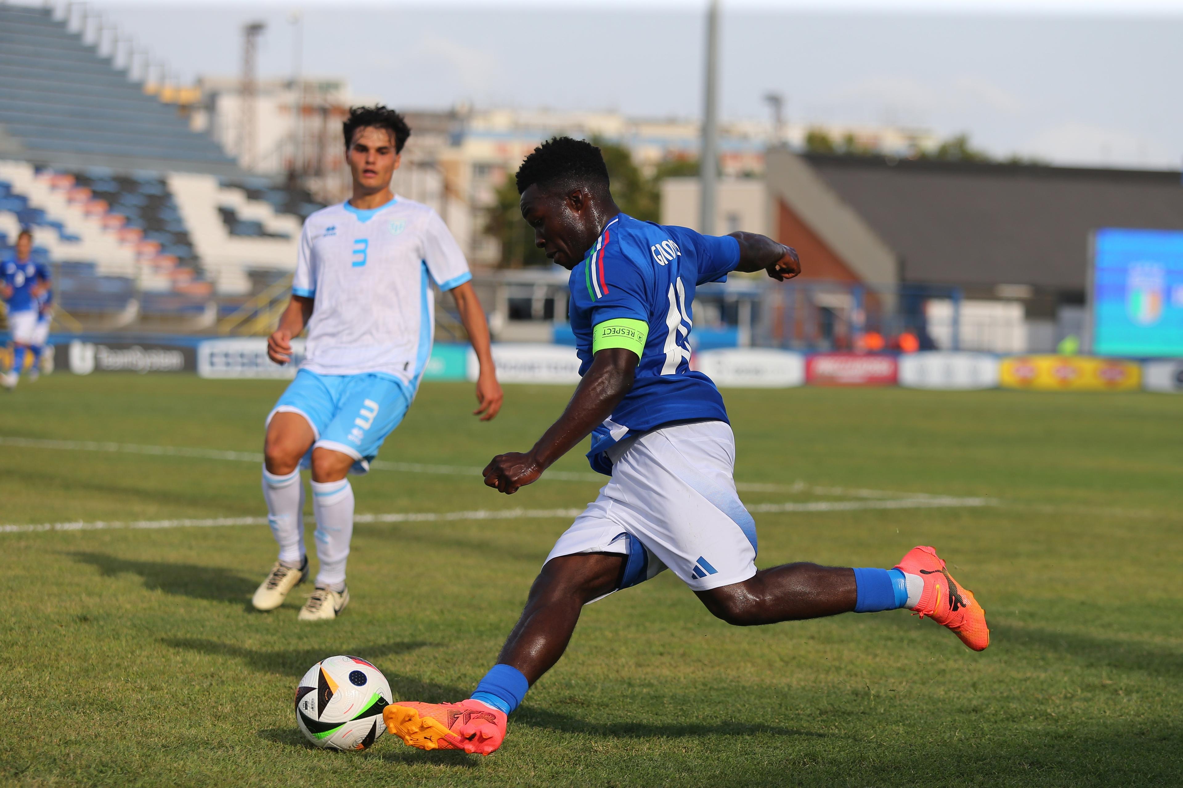 LATINA, ITALY - SEPTEMBER 05: Wilfried Gnonto of Italy U21 in action during 2025 Under 21 EURO Qualifying Group A match between Italy and San Marino at Stadio Domenico Francioni on September 05, 2024 in Latina, Italy. (Photo by Paolo Bruno/Getty Images)