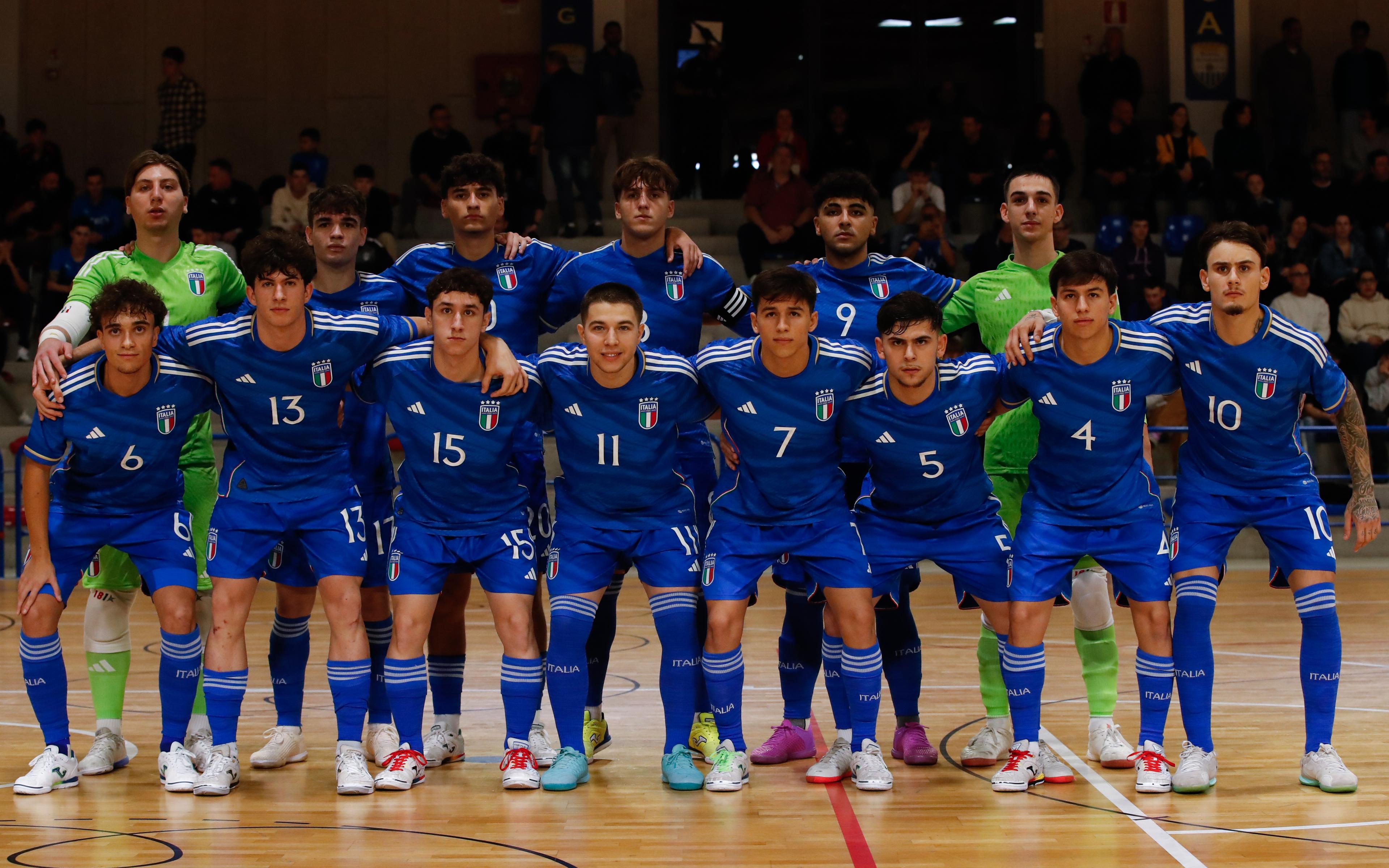 TREVISO, ITALY - OCTOBER 22: The Italian squad line up before kick off at the International Friendly between Italy U19 and Finland U19 at Palamaser on October 22, 2024 in Treviso, Italy. (Photo by FIGC/FIGC via Getty Images)