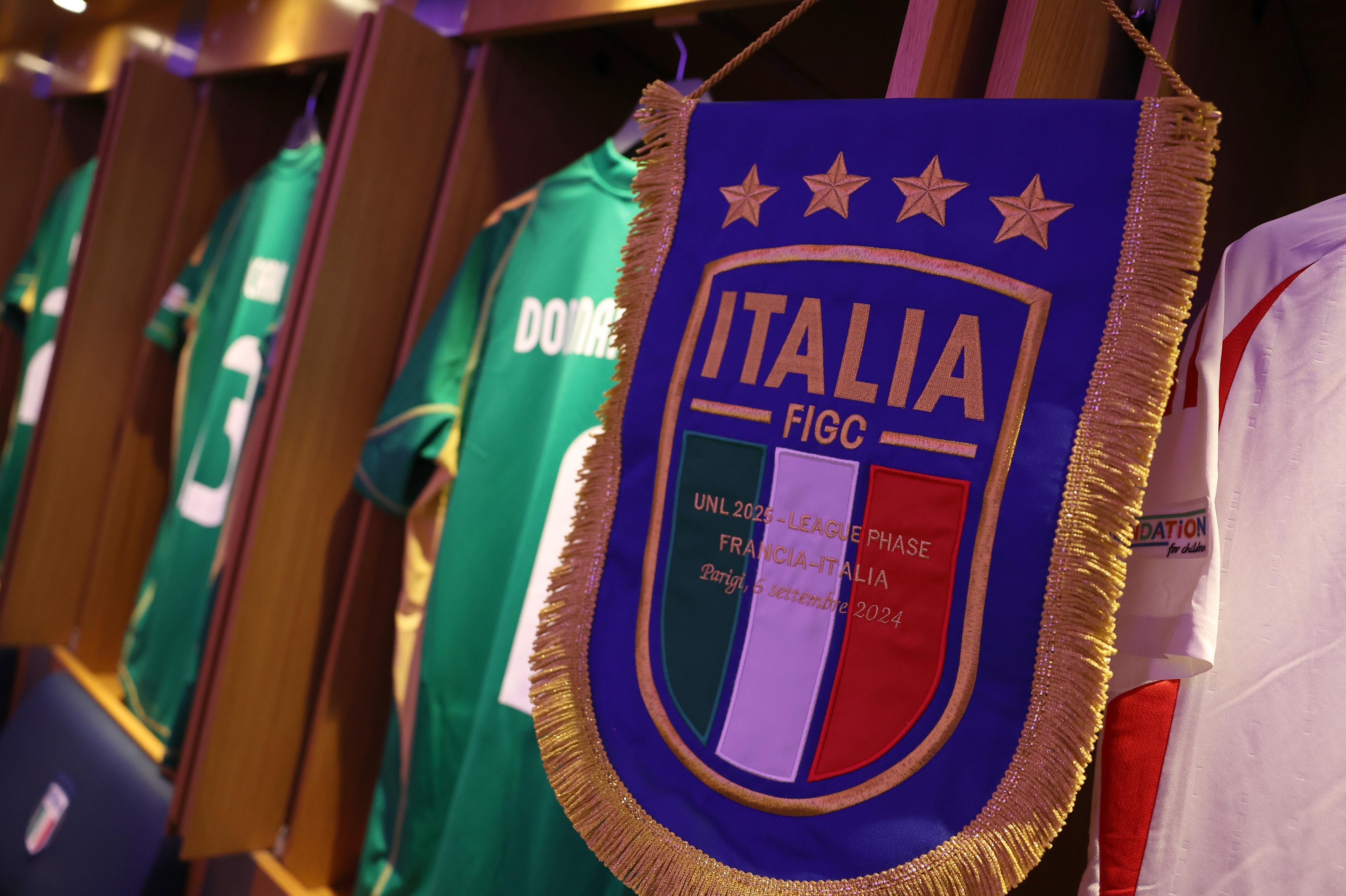 PARIS, FRANCE - SEPTEMBER 06: A general view inside Italy dressing room prior to the UEFA Nations League 2024/25 League A Group A2 match between France and Italy at on September 06, 2024 in Paris, France. (Photo by Claudio Villa/Getty Images)