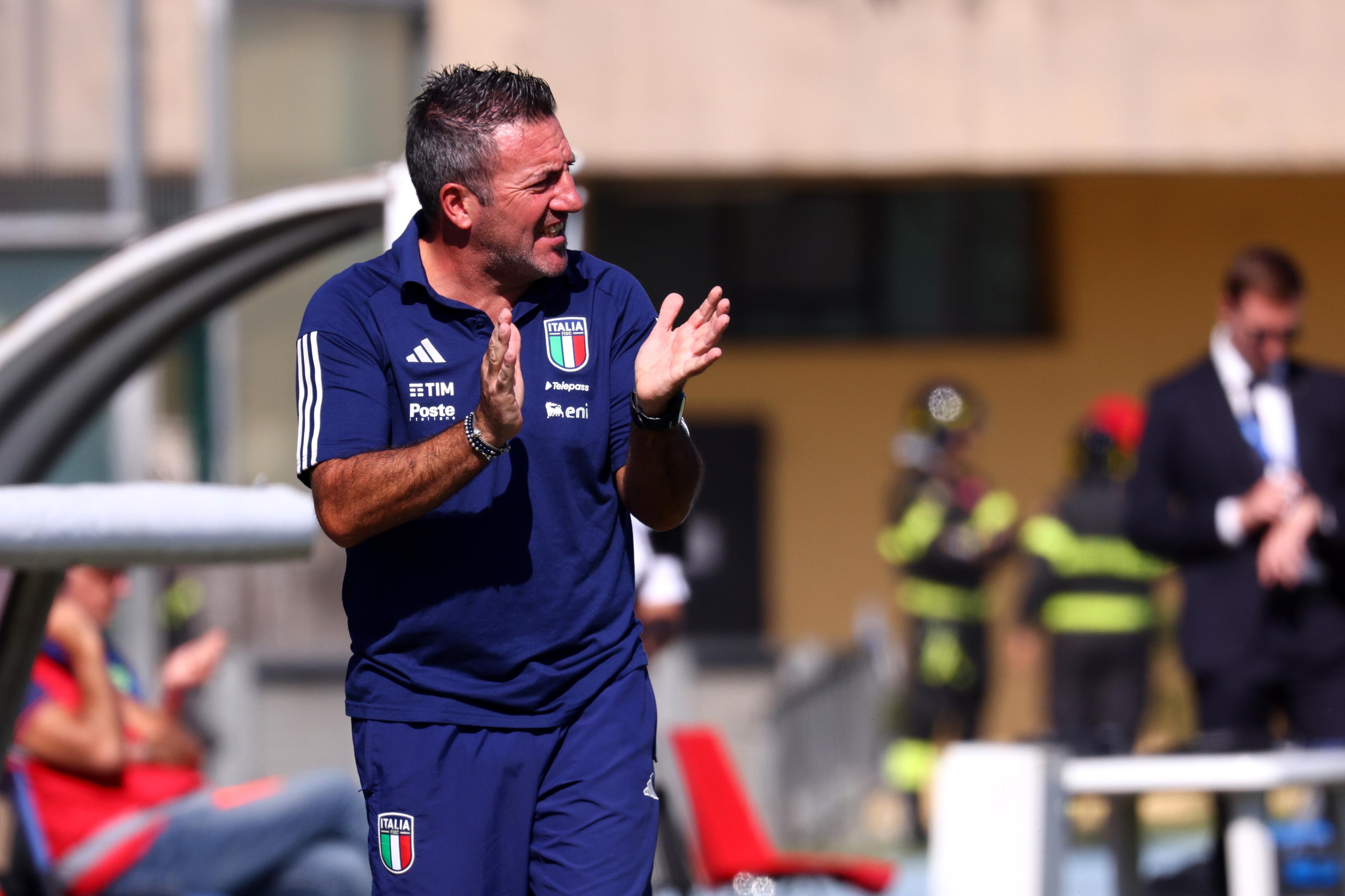Leandri convoca ventiquattro Azzurrine per lo stage in programma dal 14 al 17 ottobre a Coverciano