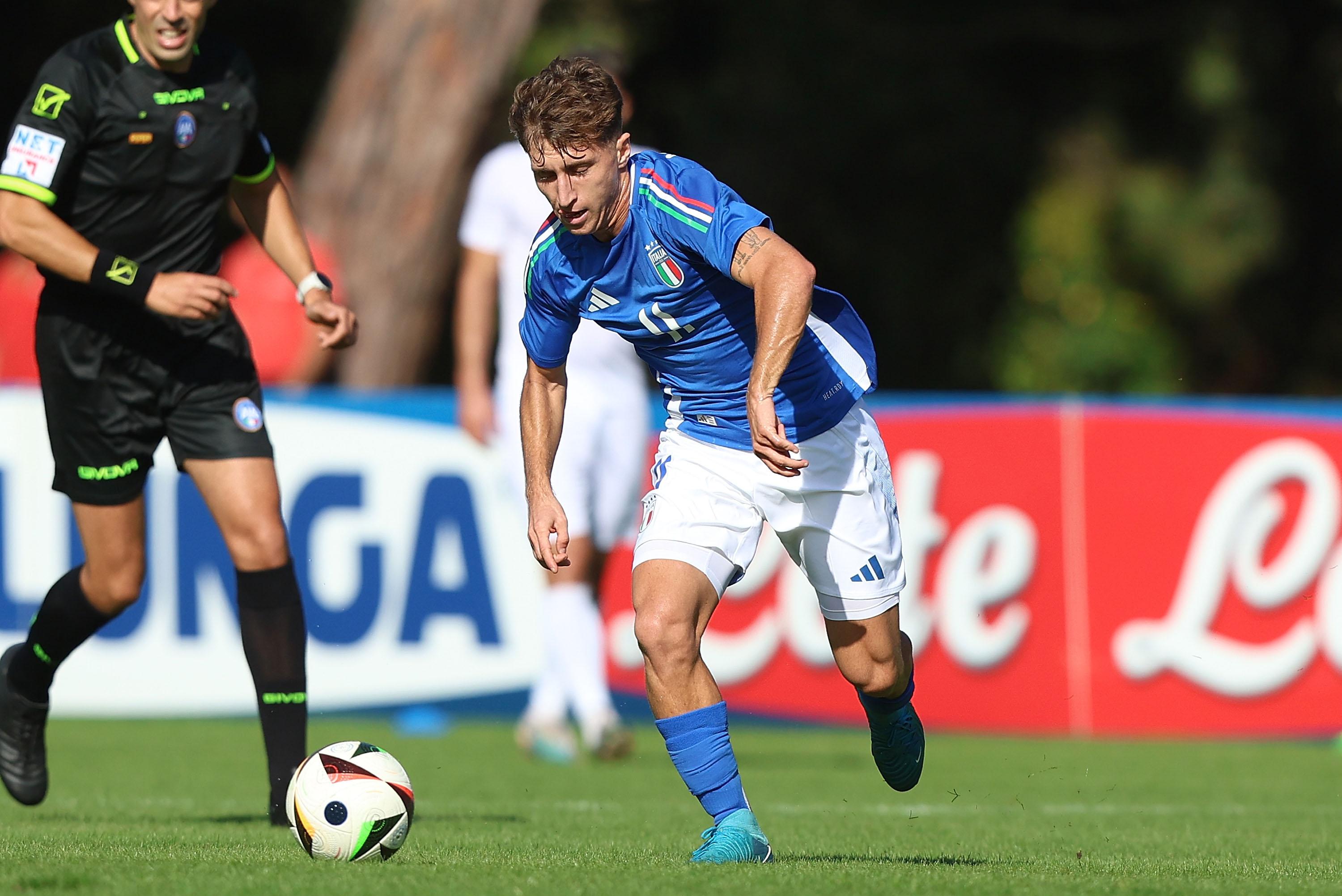 TIRRENIA, ITALY - OCTOBER 10: Tommaso Baldanzi of Italy U21 in action during the Friendly match between Italy U21 and Livorno at Centro di Preparazione Olimpica on October 10, 2024 in Tirrenia, Italy. (Photo by Gabriele Maltinti - FIGC/FIGC via Getty Images) 2:1 *** Local Caption *** Tommaso Baldanzi