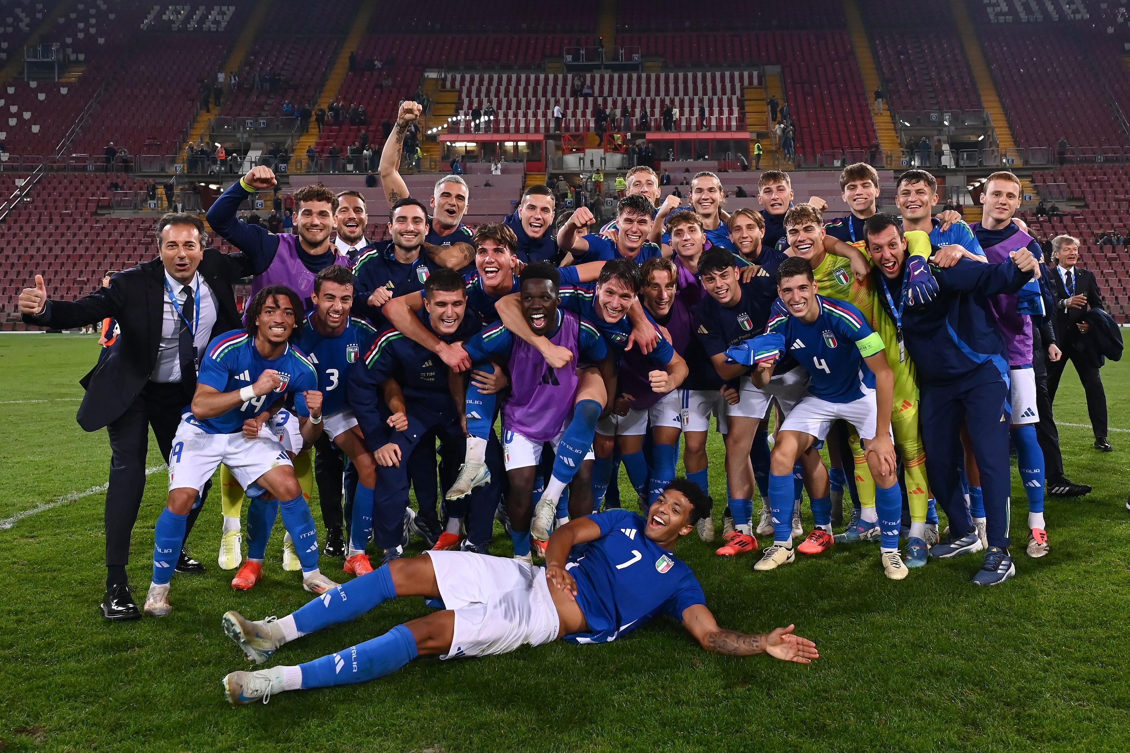 TRIESTE, ITALY - OCTOBER 15:Italian players celebrate the qualififier after the UEFA U21 Euro 2025 Qualifier match between Italy and Ireland at Stadio Nereo Rocco on October 15, 2024 in Trieste, Italy. (Photo by FIGC/FIGC via Getty Images
