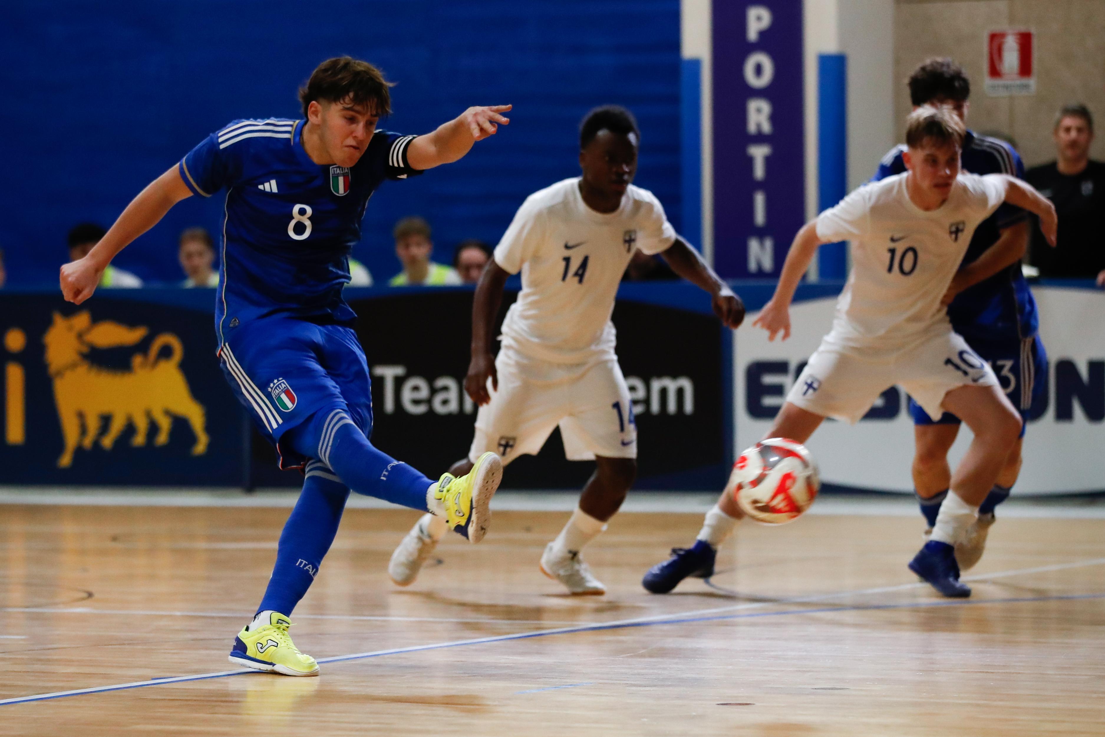 TREVISO, ITALY - OCTOBER 22: Tommaso Ceccarelli of Italy scores a penalty during the International Friendly between Italy U19 and Finland U19 at Palamaser on October 22, 2024 in Treviso, Italy. (Photo by FIGC/FIGC via Getty Images)
