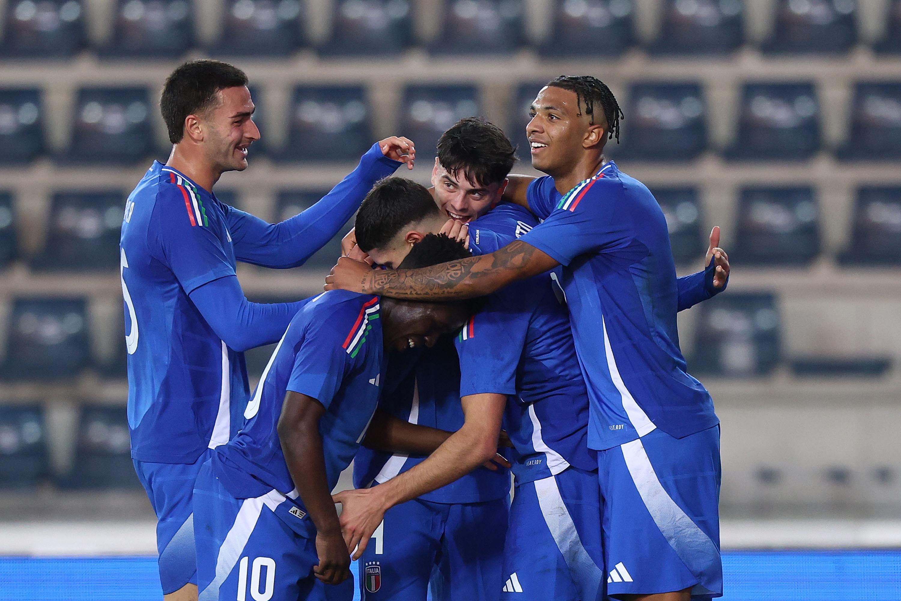 EMPOLI, ITALY - NOVEMBER 15: Giuseppe Ambrosino of Italy U21 celebrates after scoring a goal during the international friendly match between Italy U21 and France U21 at Stadio Carlo Castellani on November 15, 2024 in Empoli, Italy. (Photo by Gabriele Maltinti - FIGC/FIGC via Getty Images) *** Local Caption *** Giuseppe Ambrosino