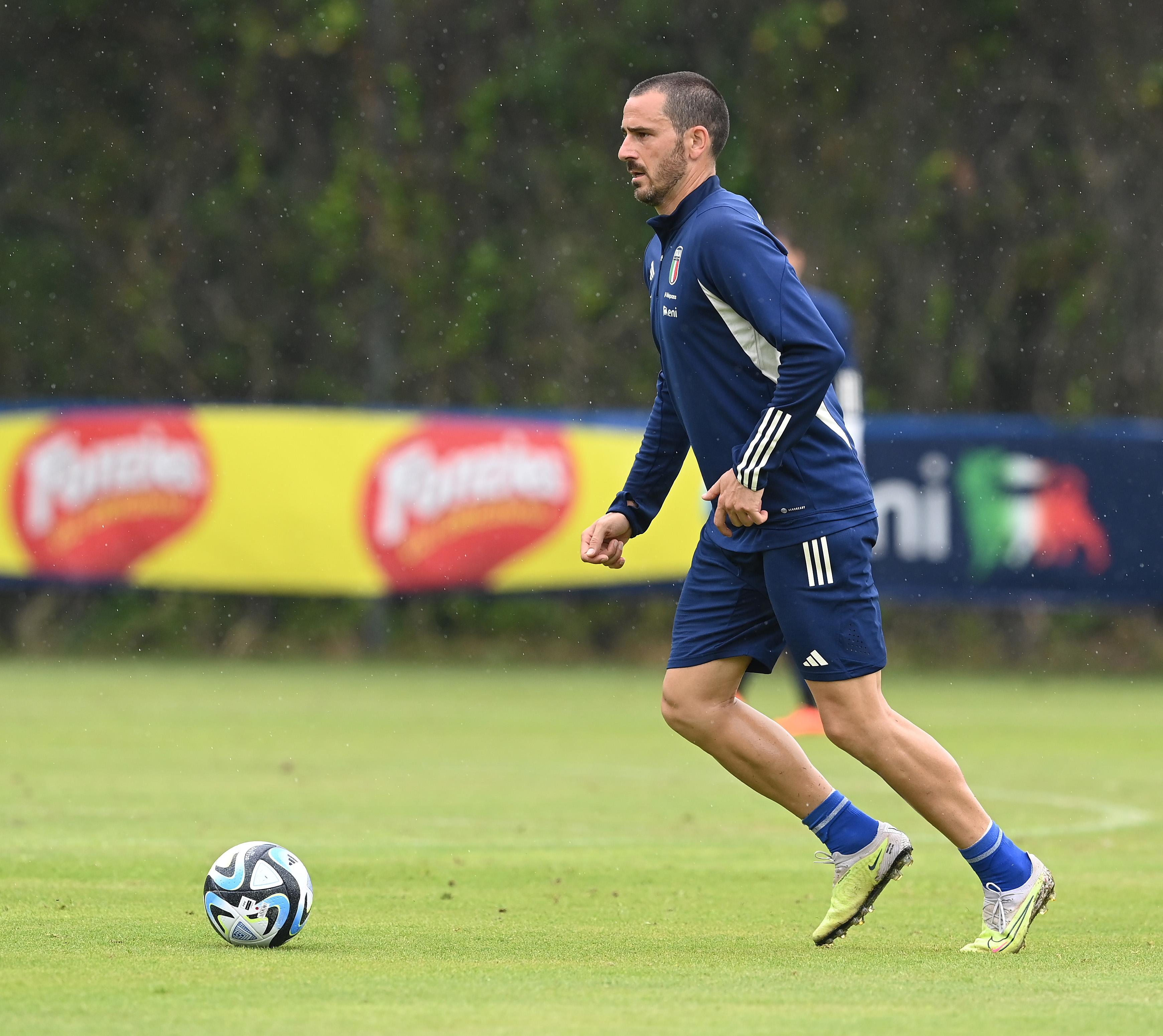SANTA MARGHERITA DI PULA, ITALY - JUNE 09: Leonardo Bonucci of Italy in action during the friendly match between Italy and Cagliari U19 at Forte Village Resort on June 09, 2023 in Santa Margherita di Pula, Italy. (Photo by Claudio Villa/Getty Images)