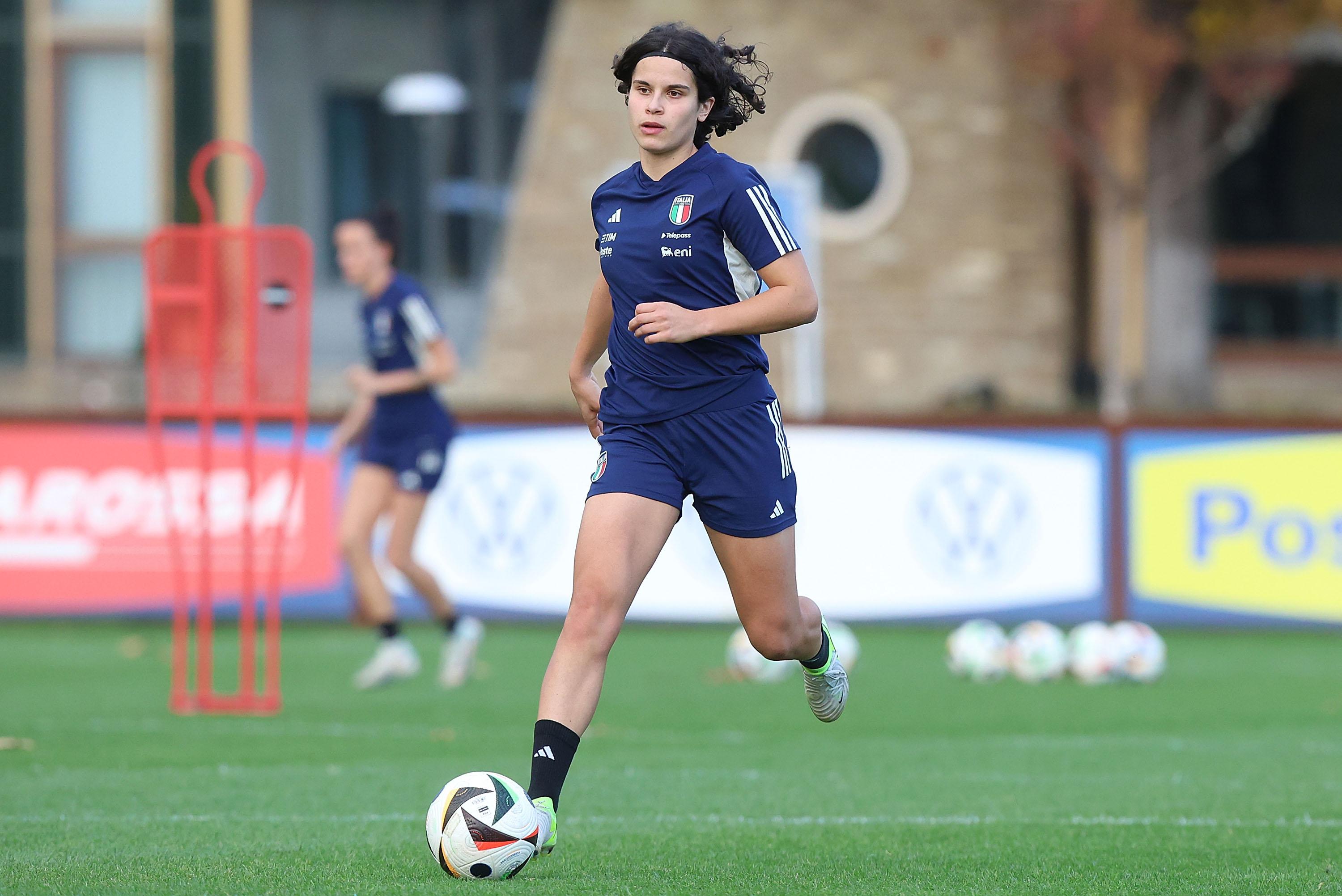 FLORENCE, ITALY - NOVEMBER 26: Eva Schatzer of Italy Women during Italy Women Training Session at Centro Tecnico Federale di Coverciano on November 26, 2024 in Florence, Italy. (Photo by Gabriele Maltinti - FIGC/FIGC via Getty Images) *** Local Caption *** Eva Schatzer