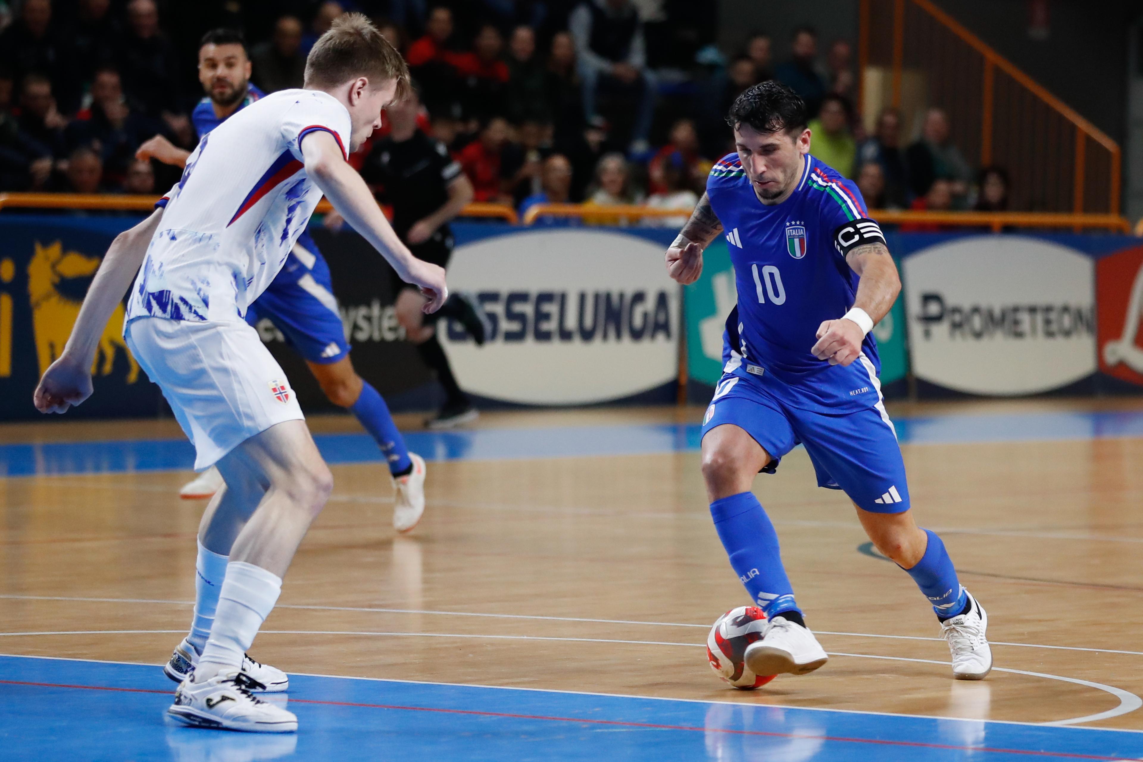 SAN BONIFACIO, ITALY - NOVEMBER 04: Carmelo Musumeci of Italy in action during the International Friendly between Italy and Norway at Pala Ferroli on November 04, 2024 in San Bonifacio, Italy. (Photo by FIGC/FIGC via Getty Images)