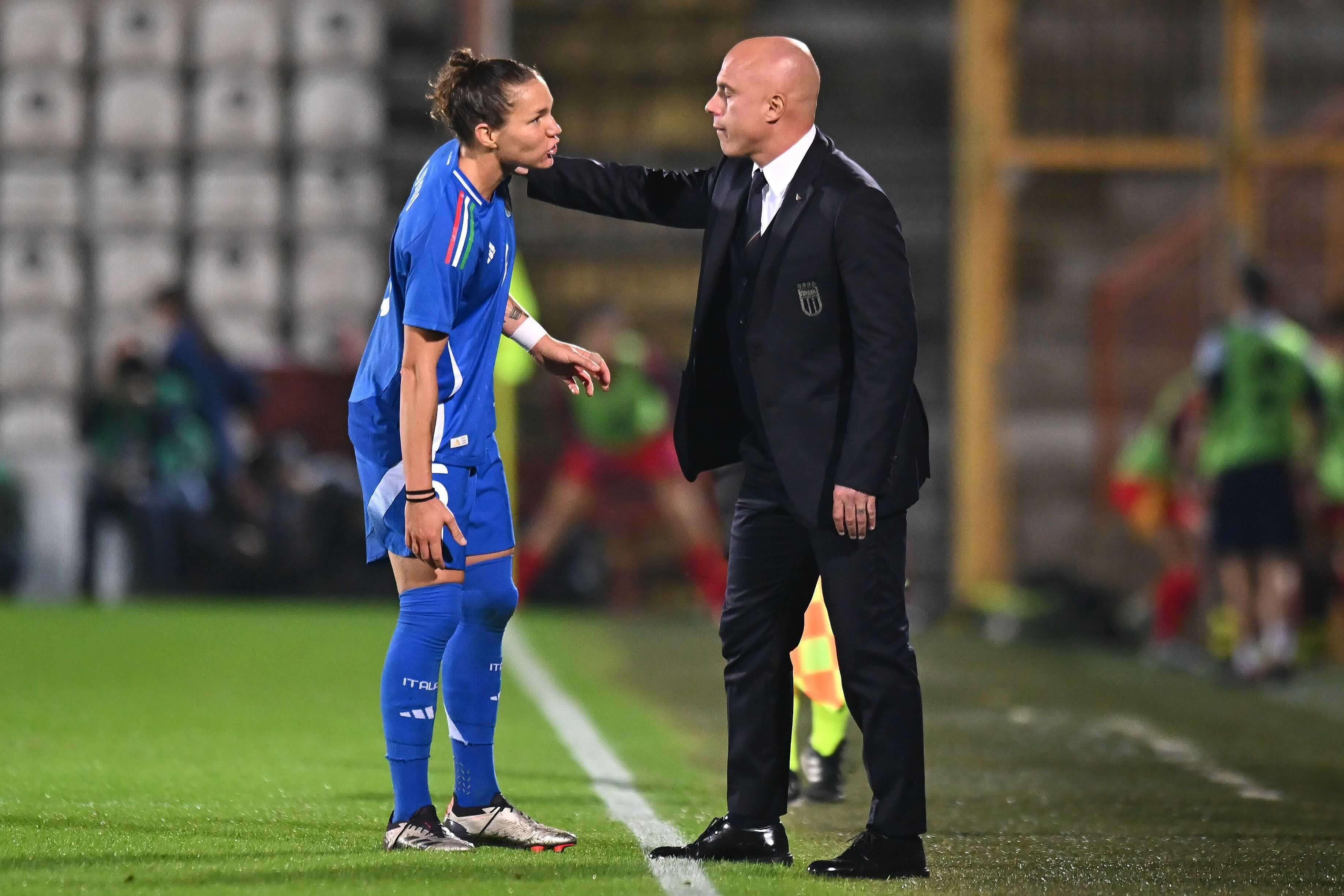 IMOLA, ITALY - OCTOBER 29: Elena Linari of Italy and Andrea Soncin head coach of Italy during the Women's International Friendly match between Italy and Spain on October 29, 2024 in Imola, Italy. (Photo by FIGC/FIGC via Getty Images)