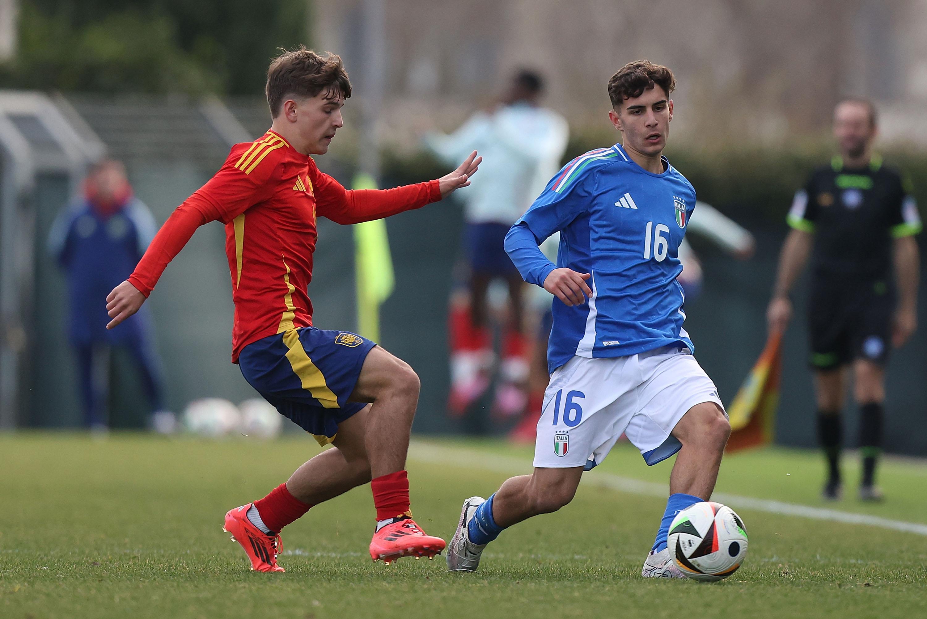FLORENCE, ITALY - JANUARY 15: Giacomo Arduini of Italy U18 in action during the International Friendly match between Italy U18 and Spain U18 on January 15, 2025 in Florence, Italy. (Photo by Gabriele Maltinti - FIGC/FIGC via Getty Images) *** Local Caption *** Giacomo Arduini