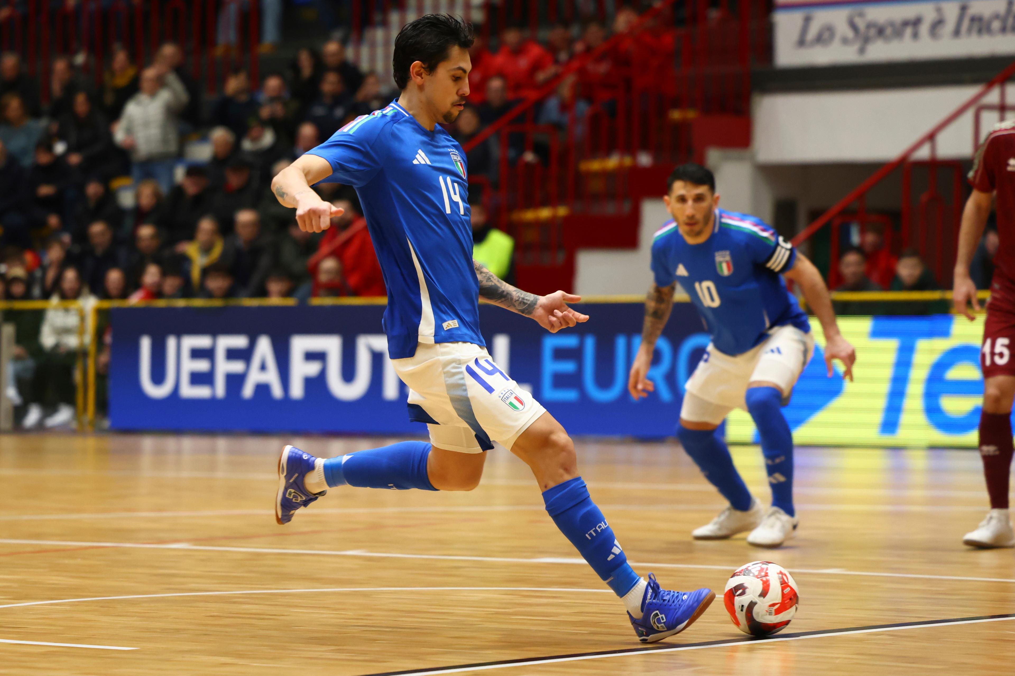 CATANIA, ITALY - JANUARY 30: Gabriel Motta of Italy scores during the Futsal EURO 2026 Qualifyier match beetween Italy and Belarus on January 30, 2025 in PalaCatania, Catania, Italy. (Photo by FIGC/FIGC via Getty Images)