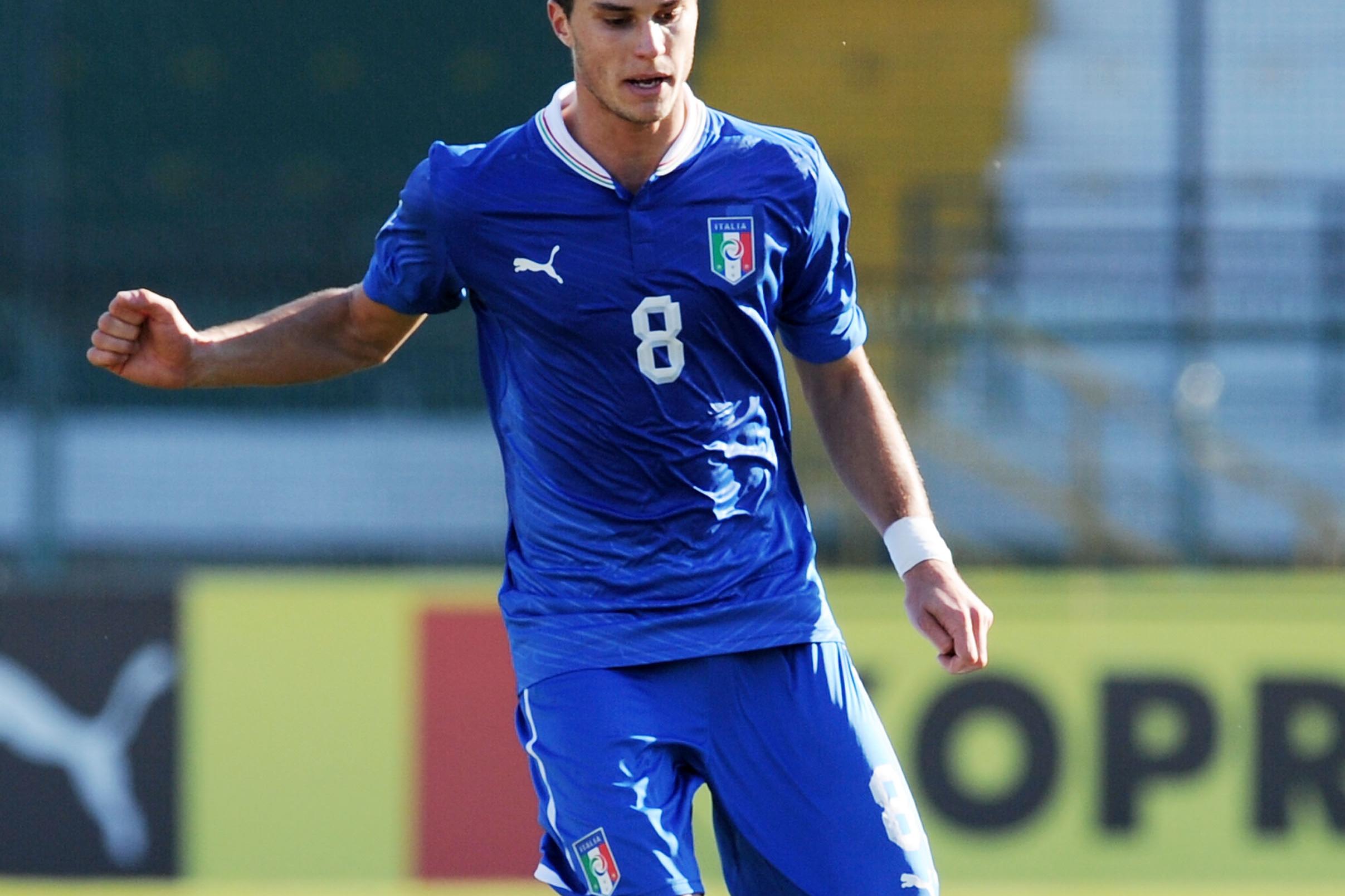 AVELLINO, ITALY - DECEMBER 17:  Lorenzo Crisetig of Italy U21 in action  during the match betwen Italy U21 v B Italia at Stadio Partenio on December 17, 2013 in Avellino, Italy.  (Photo by Giuseppe Bellini/Getty Images)