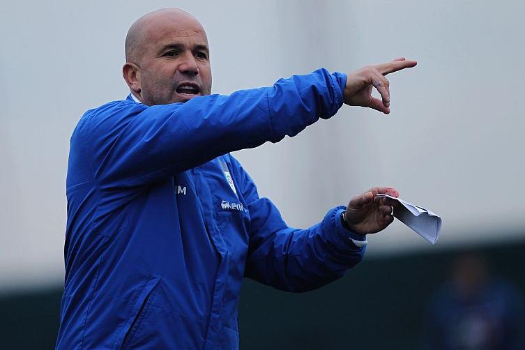 ROME, ITALY - NOVEMBER 08: Italy U21 head coach Luigi Di Biagio gestures during the Italy U21 training session on November 8, 2016 in Rome, Italy. (Photo by Paolo Bruno/Getty Images) *** Local Caption *** Luigi Di Biagio