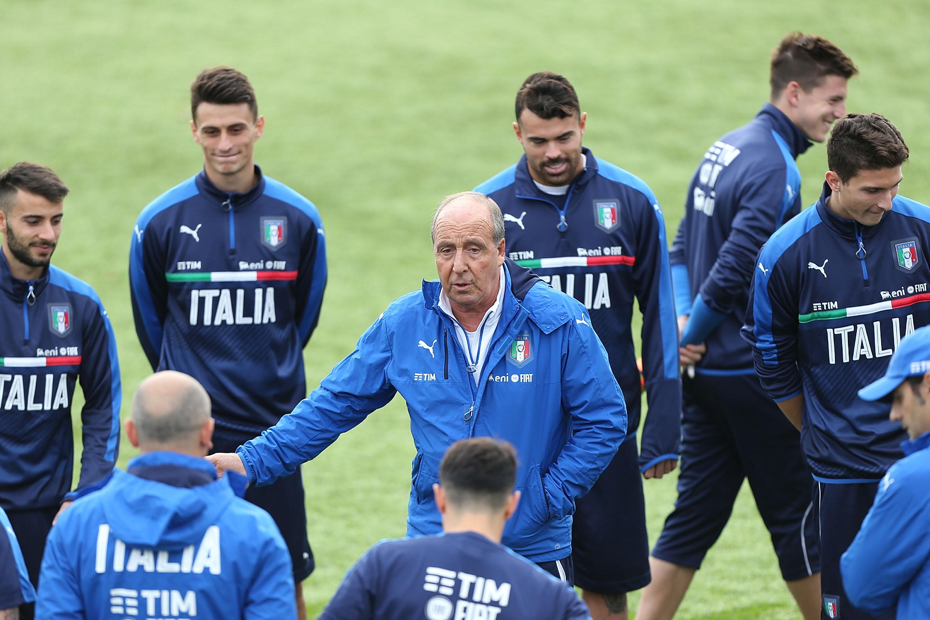 FLORENCE, ITALY - NOVEMBER 22: Giampiero Ventura manager of Italy during the training session at Coverciano on November 22, 2016 in Florence, Italy.  (Photo by Gabriele Maltinti/Getty Images) *** Local Caption *** Giampiero Ventura