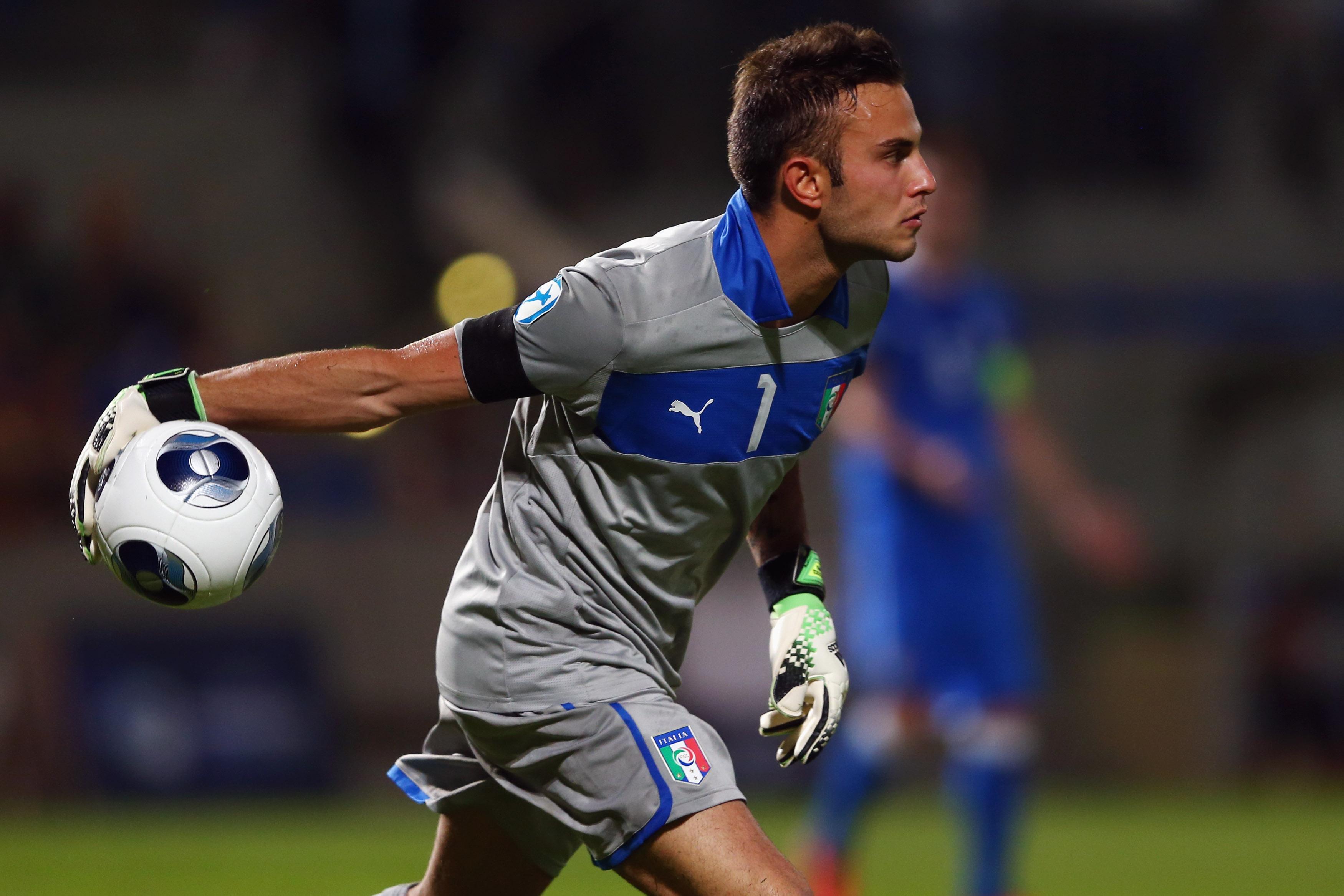 TEL AVIV, ISRAEL - JUNE 08:  Goalkeeper Francesco Bardi of Italy during the UEFA European U21 Championship Group A match between Italy and Israel at Bloomfield Stadium on June 8, 2013 in Tel Aviv, Israel.  (Photo by Alex Grimm/Getty Images) 