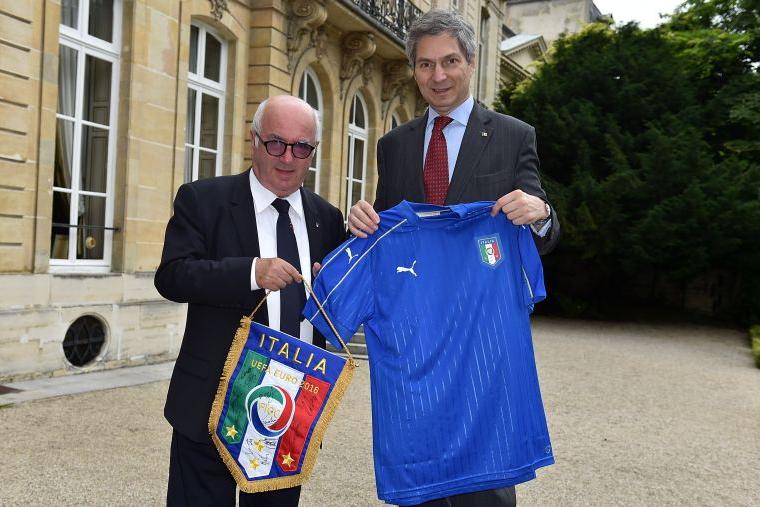 <<enter caption here>> on June 27, 2016 in Paris, France.