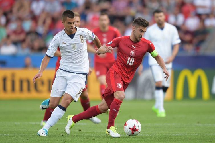 TYCHY, POLAND - JUNE 21: Michal Travnik of Czech Republic and Alberto Grassi of Italy compete for the ball during the UEFA European Under-21 Championship Group C match between Czech Republic and Italy at Tychy Stadium on June 21, 2017 in Tychy, Poland. (Photo by Tom Dulat - UEFA/UEFA via Getty Images)