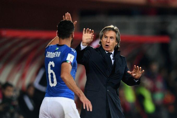 SHKODER, ALBANIA - OCTOBER 09:  Antonio Candreva of Italy celebrates with Gabriele Oriali after scoring the opening  goal during the FIFA 2018 World Cup Qualifier between Albania and Italy at Loro Borici Stadium on October 9, 2017 in Shkoder, Albania .  (Photo by Claudio Villa/Getty Images)