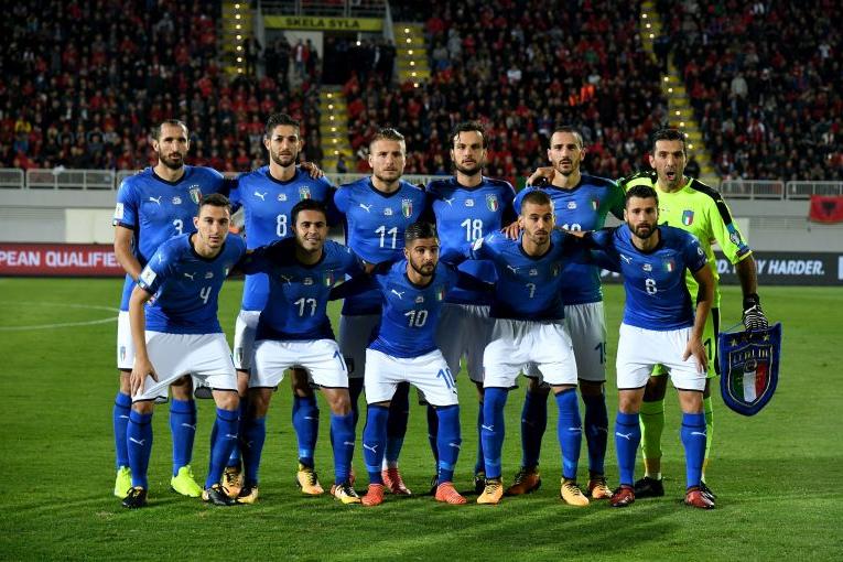 SHKODER, ALBANIA - OCTOBER 09:  Players of Italy line up prior to the FIFA 2018 World Cup Qualifier between Albania and Italy at Loro Borici Stadium on October 9, 2017 in Shkoder, .  (Photo by Claudio Villa/Getty Images)