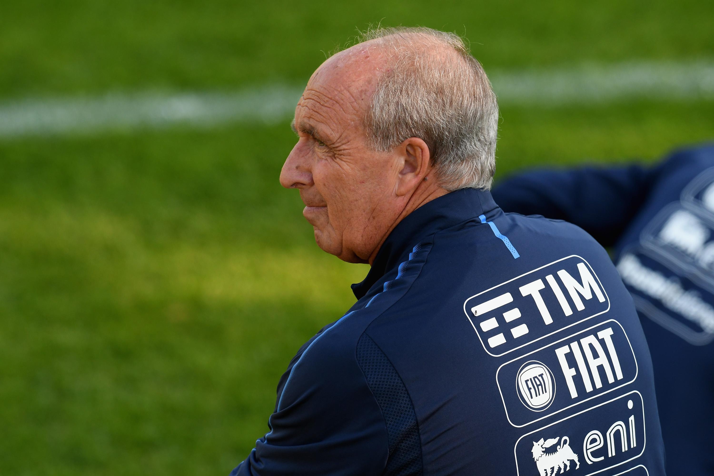 FLORENCE, ITALY - OCTOBER 02:  Head coach Italy Gian Piero Ventura looks on during a training session at Italy club\\'s training ground at Coverciano on October 2, 2017 in Florence, Italy.  (Photo by Claudio Villa/Getty Images)