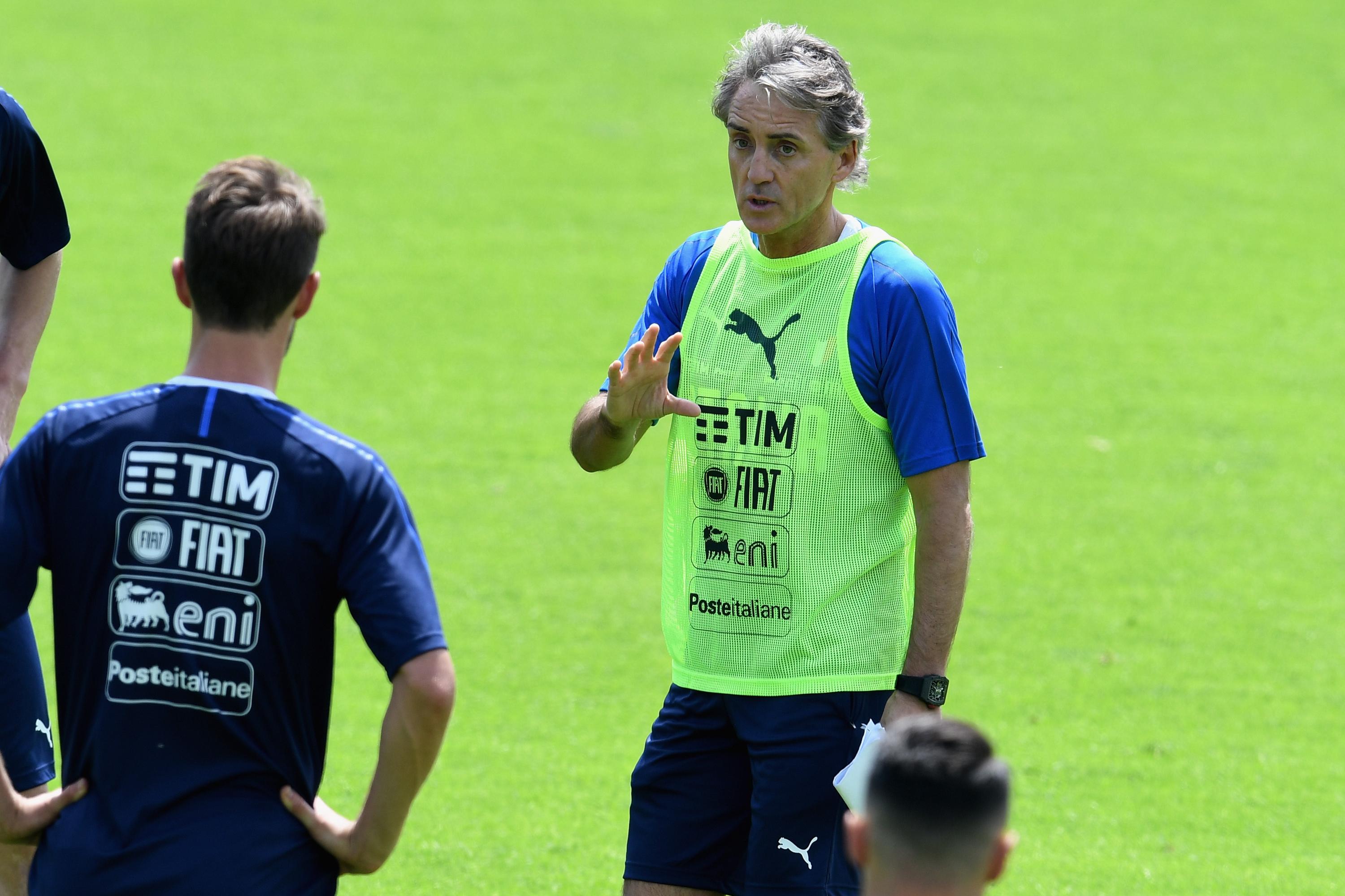 FLORENCE, ITALY - MAY 24:  Head coach Italy Roberto Mancini reacts during a Italy training session at Centro Tecnico Federale di Coverciano on May 24, 2018 in Florence, Italy.  (Photo by Claudio Villa/Getty Images)