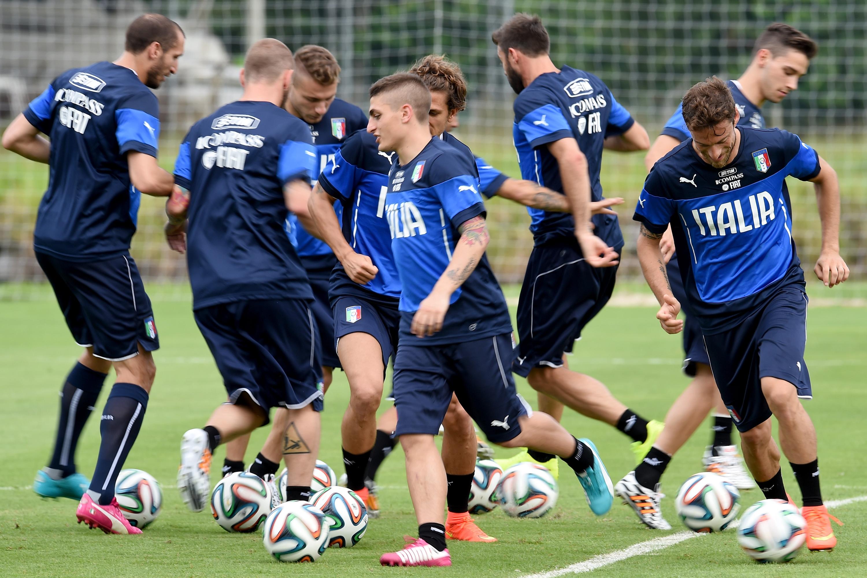 RIO DE JANEIRO, BRAZIL - JUNE 07: Marco Verratti of Italy (C) during a training session on June 7, 2014 in Rio de Janeiro, Brazil. (Photo by Claudio Villa/Getty Images) *** Local Caption *** Marco Verratti