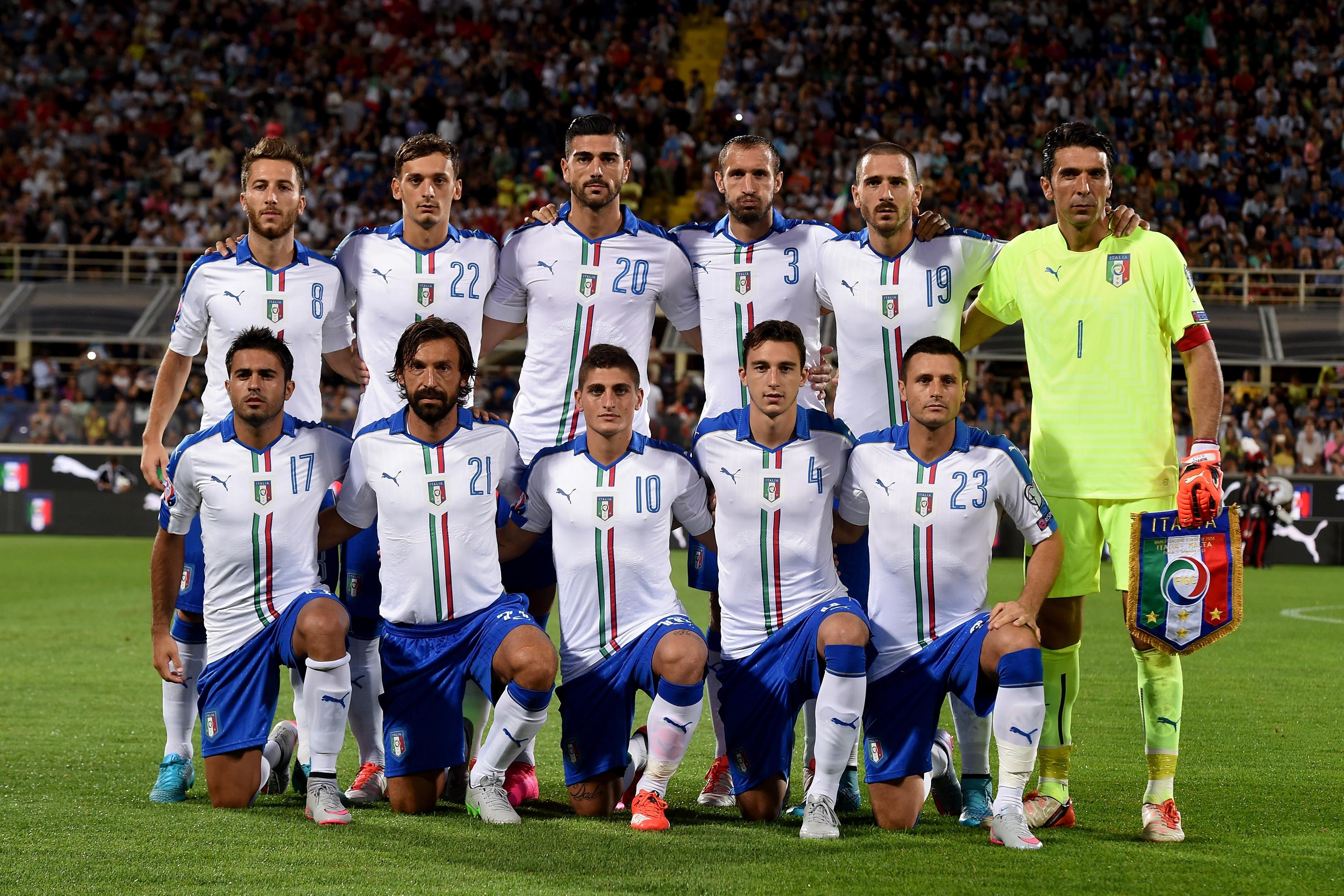 FLORENCE, ITALY - SEPTEMBER 03: Italy pose prior to the EURO 2016 Group H Qualifier match between Italy and Malta during the UEFA EURO 2016 qualifier between Italy and Malta on September 3, 2015 in Florence, Italy. (Photo by Claudio Villa/Getty Images)