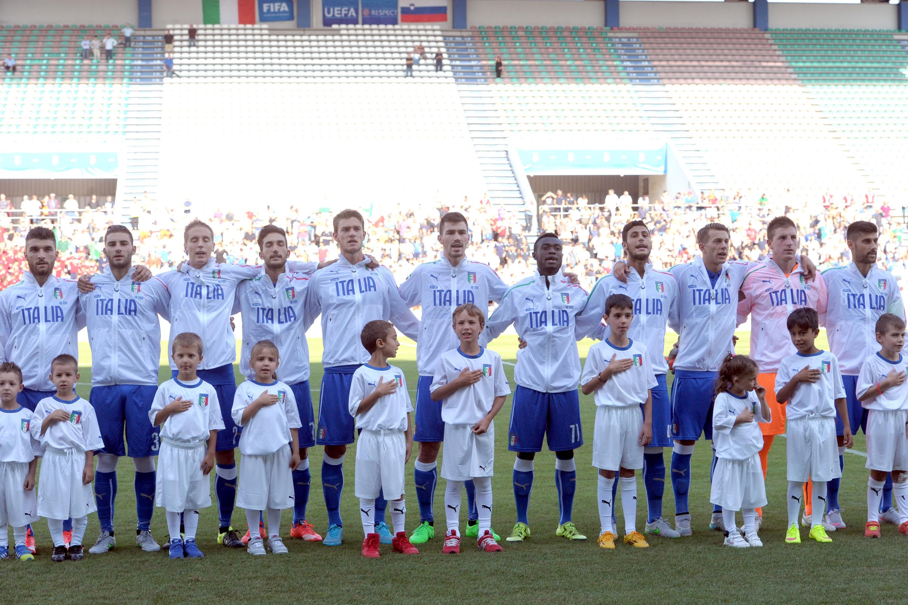 REGGIO NELL\\'EMILIA, ITALY - SEPTEMBER 08: Italy U21 players poses before the 2017 UEFA European U21 Championships Qualifier between Italy U21 and Slovenia U21 at Mapei Stadium - Citta del Tricolore on September 8, 2015 in Reggio nell\\'Emilia, Italy. (Photo by Dino Panato/Getty Images)