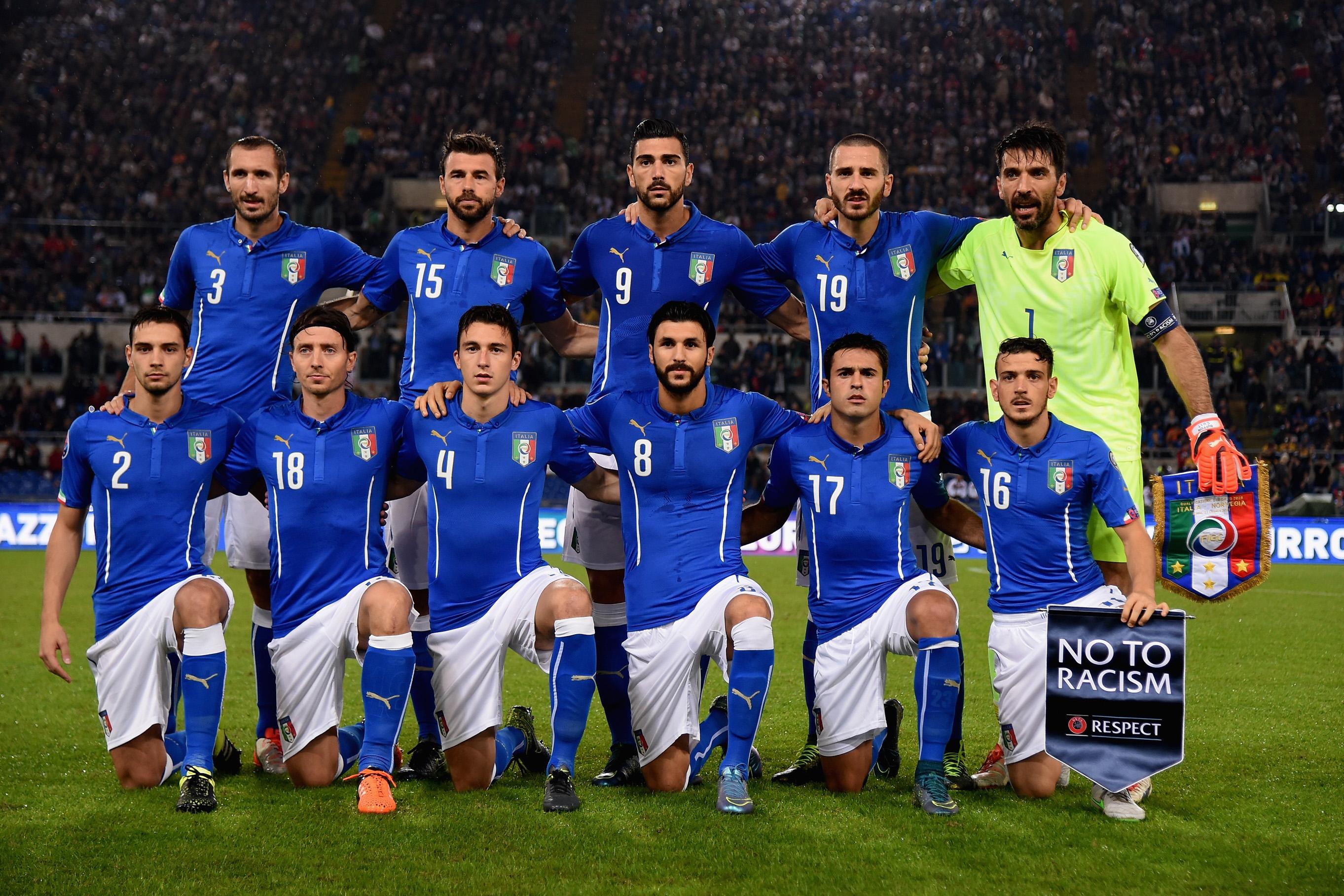 ROME, ITALY - OCTOBER 13:  Italy pose prior to the UEFA EURO 2016 Qualifier between Italy and Norway on October 13, 2015 in Rome, Italy.  (Photo by Claudio Villa/Getty Images)