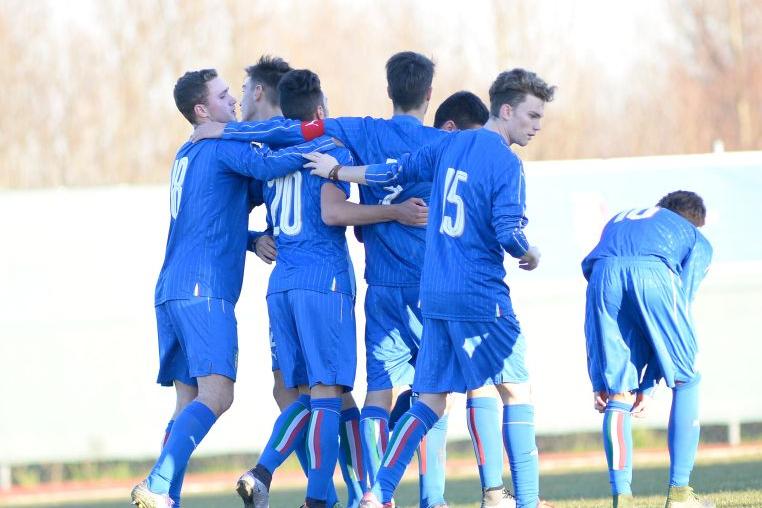 \"CALDOGNO, ITALY - JANUARY 13:  Simone Lo Falso of Italy U18 celebrates after scoring  his team\\'s 5th goal during the international friendly match between Italy U18 and Belgium U18 on January 13, 2016 in Caldogno, Italy.  (Photo by Dino Panato/Getty Images)\"