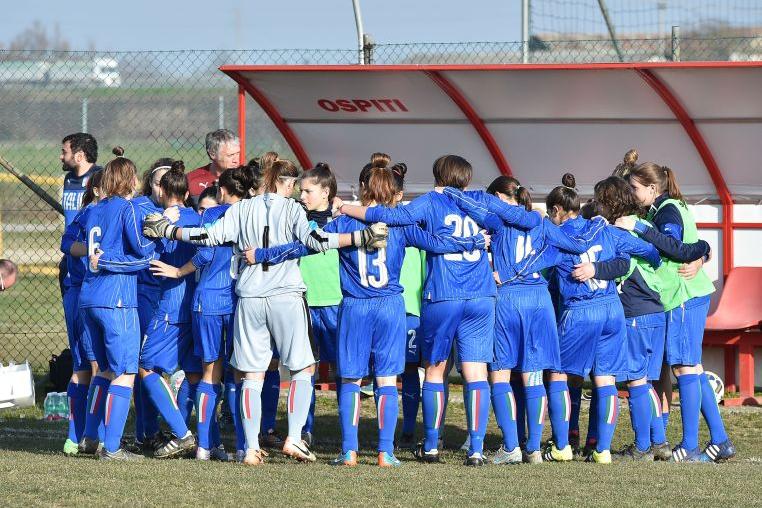 CERVIA, ITALY - JANUARY 26:  Team of Italy Women\\'s U17 prior the friendly match between Italy Women\\'s U17 v S. Zaccaria on January 26, 2016 in Cervia, Italy.  (Photo by Giuseppe Bellini/Getty Images)