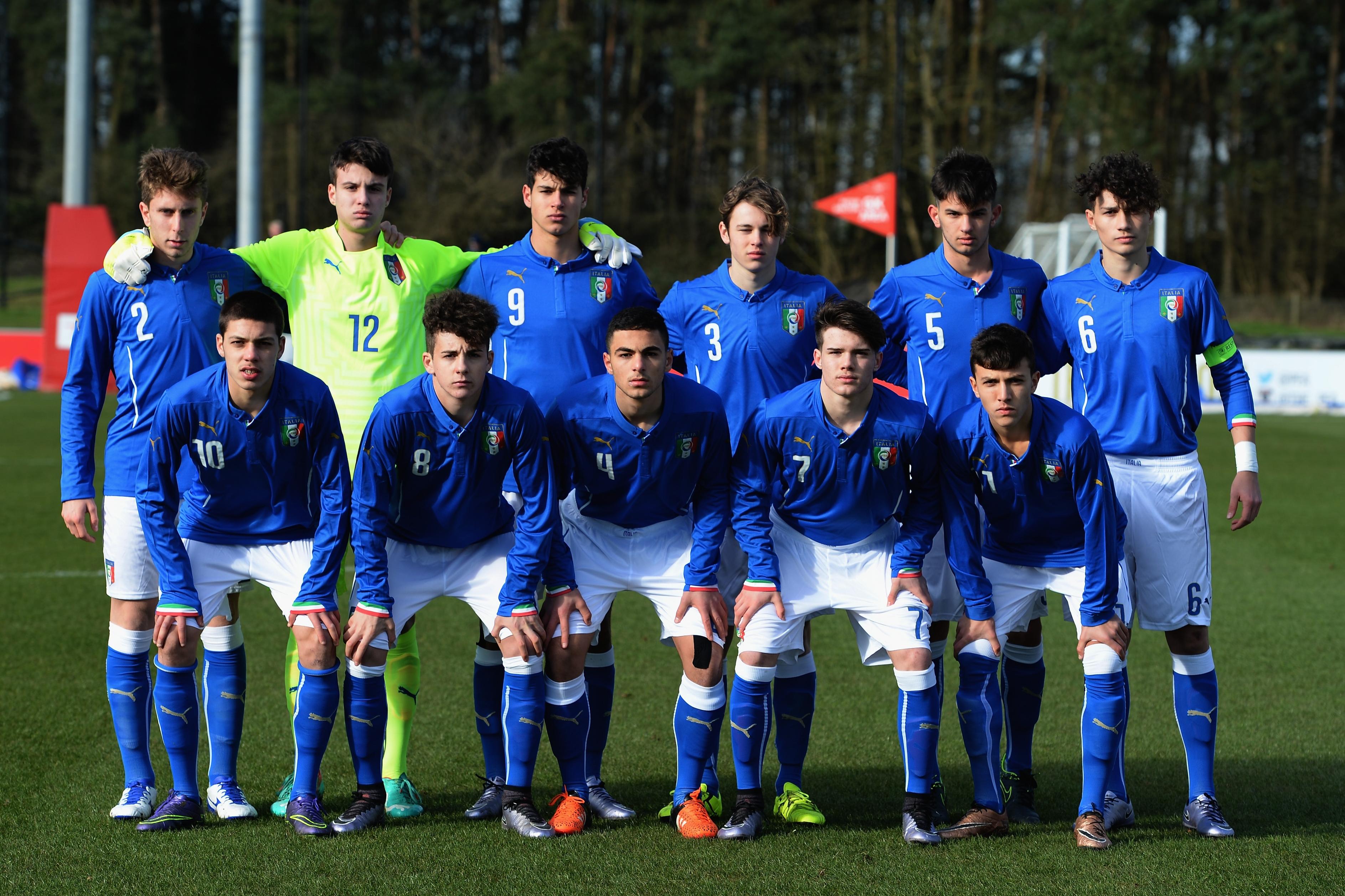 BURTON-UPON-TRENT, ENGLAND - FEBRUARY 16:  PLayers of Italy U16 pose for a team photo during the U16s International Friendly match between Italy U16 and Czech Republic U16 at St Georges Park on February 16, 2016 in Burton-upon-Trent, England.  (Photo by Tony Marshall/Getty Images)