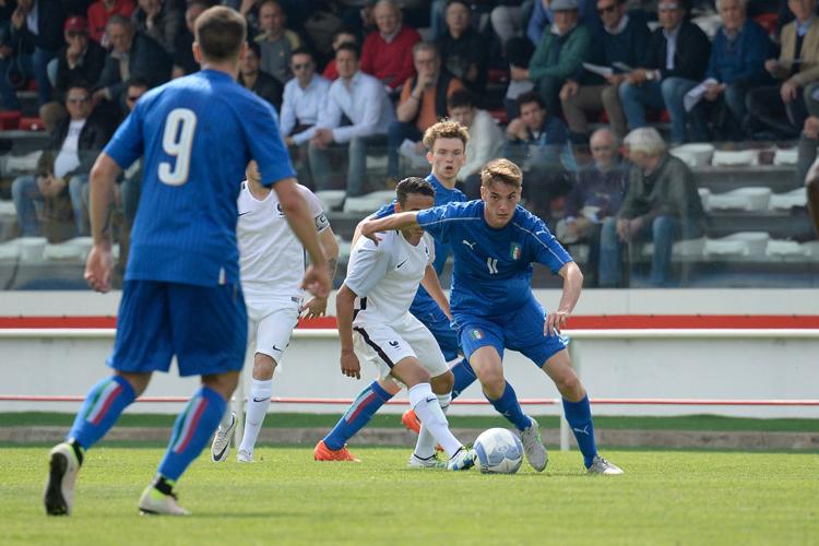 \"PADOVA, ITALY - APRIL 13: Patrick Cutrone (R) of Italy in action during the U18 international friendly match between Italy and France at Stadio Appiani on April 13, 2016 in Padova, Italy. (Photo by Dino Panato/Getty Images)\"