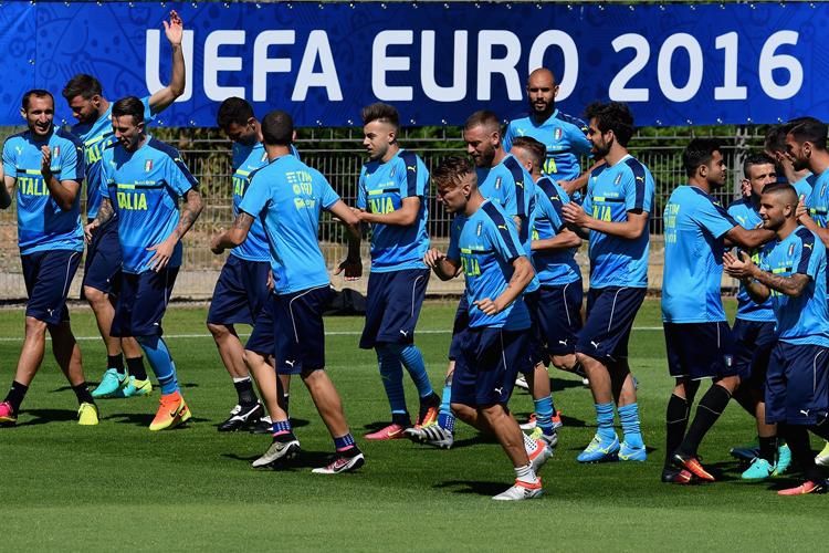 MONTPELLIER, FRANCE - JUNE 19: General view during the training session at \"Bernard Gasset\" Training Center on June 19, 2016 in Montpellier, France. (Photo by Claudio Villa/Getty Images)