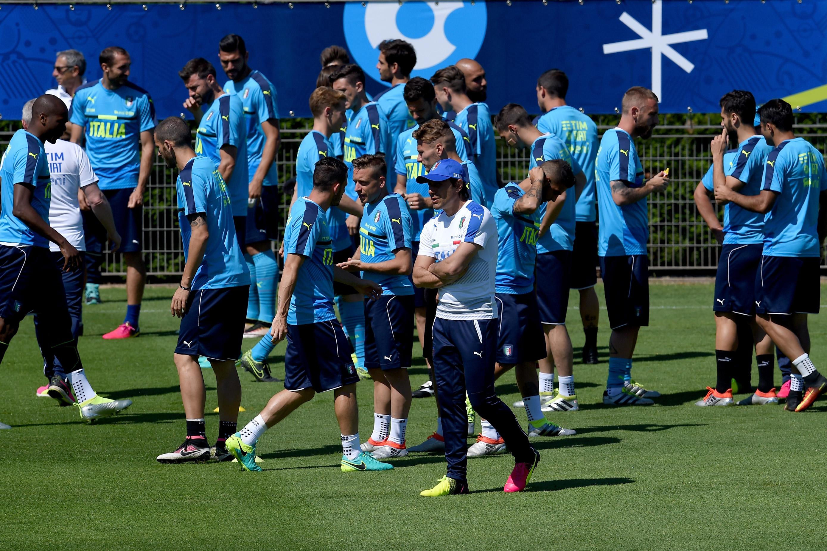 MONTPELLIER, FRANCE - JUNE 24: Head coach Italy Antonio Conte looks on during the training session at \"Bernard Gasset\" Training Center on June 24, 2016 in Montpellier, France. (Photo by Claudio Villa/Getty Images)