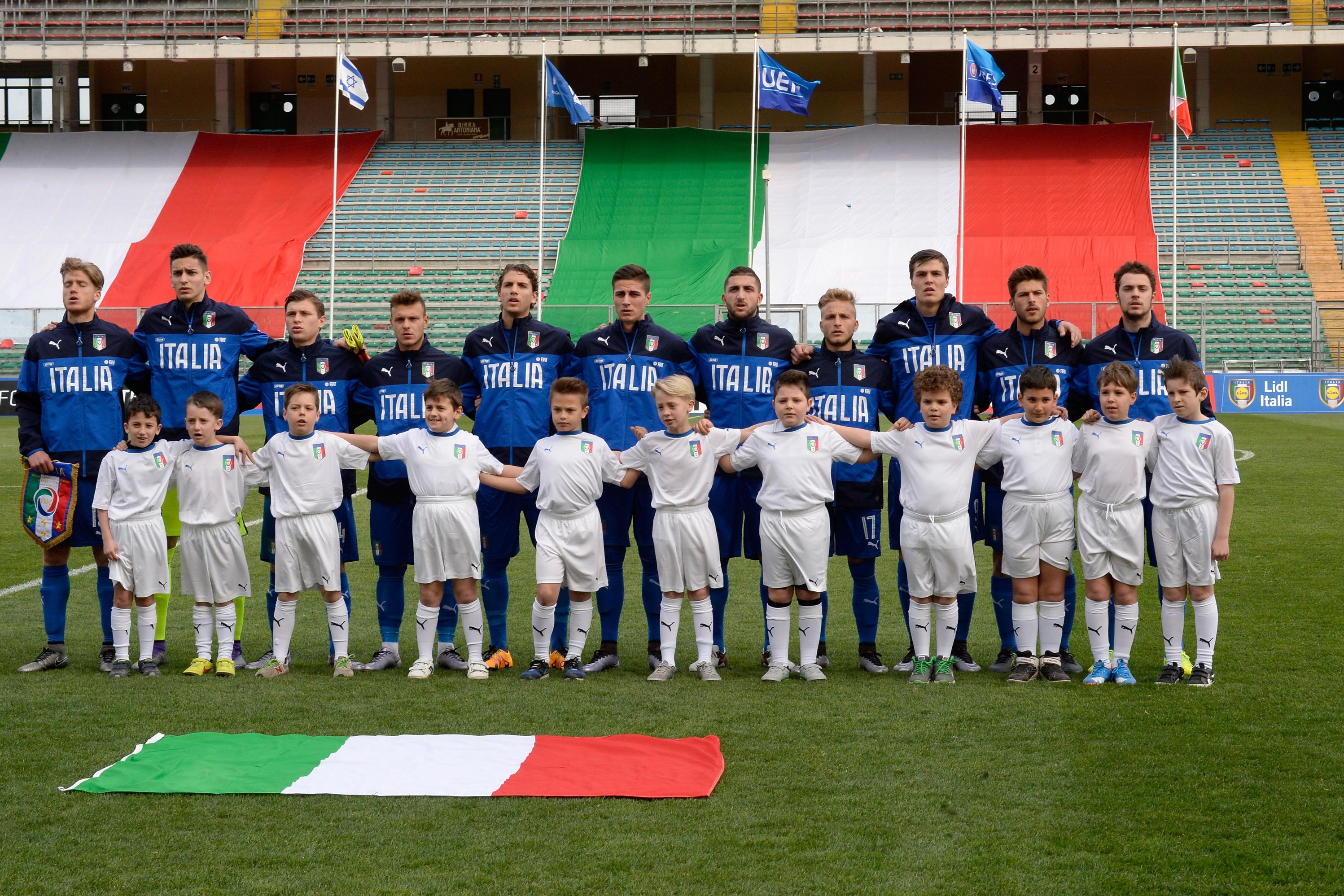 \"PADOVA, ITALY - MARCH 25: Italy U19 players poses before the UEFA European U19 Championship Elite Round match Italy and Israel at Stadio Euganeo on March 25, 2016 in Padova, Italy. (Photo by Dino Panato/Getty Images)\"