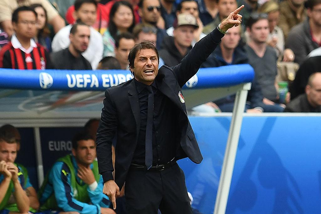 Italy\\'s coach Antonio Conte gestures during the Euro 2016 round of 16 football match between Italy and Spain at the Stade de France stadium in Saint-Denis, near Paris, on June 27, 2016.   / AFP / FRANCISCO LEONG        (Photo credit should read FRANCISCO LEONG/AFP/Getty Images)