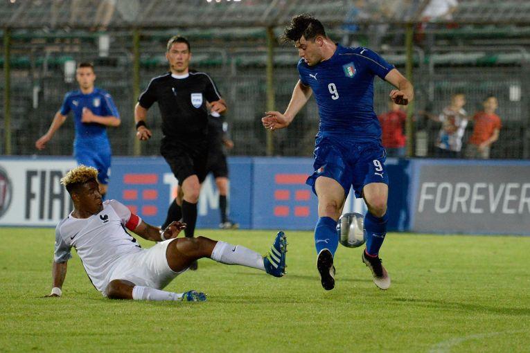 VENICE, ITALY - JUNE 02: Alberto Cerri (R) of Italy U21 competes with Presnel Kompebe of France U21 during the International Friendly match between Italy U21 and France U21 at Stadio Pierluigi Penzo on June 2, 2016 in Venice, Italy. (Photo by Dino Panato/Getty Images)