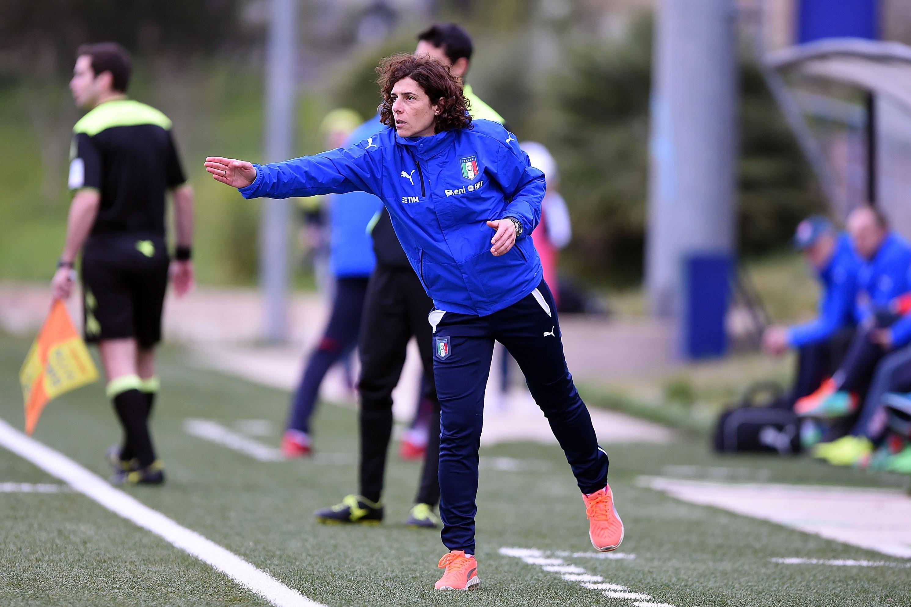 BARI, ITALY - FEBRUARY 26:  Italy\\'s coach Rita Guarino gestures during the Women U17 International Friendly match between Italy and Czech  Republic on February 26, 2017 in Bitetto near Bari, Italy.  (Photo by Francesco Pecoraro/Getty Images)