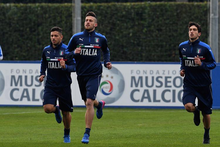 FLORENCE, ITALY - FEBRUARY 20: General view during the training session at the club\\'s training ground at Coverciano on February 21, 2017 in Florence, Italy. (Photo by Claudio Villa/Getty Images)