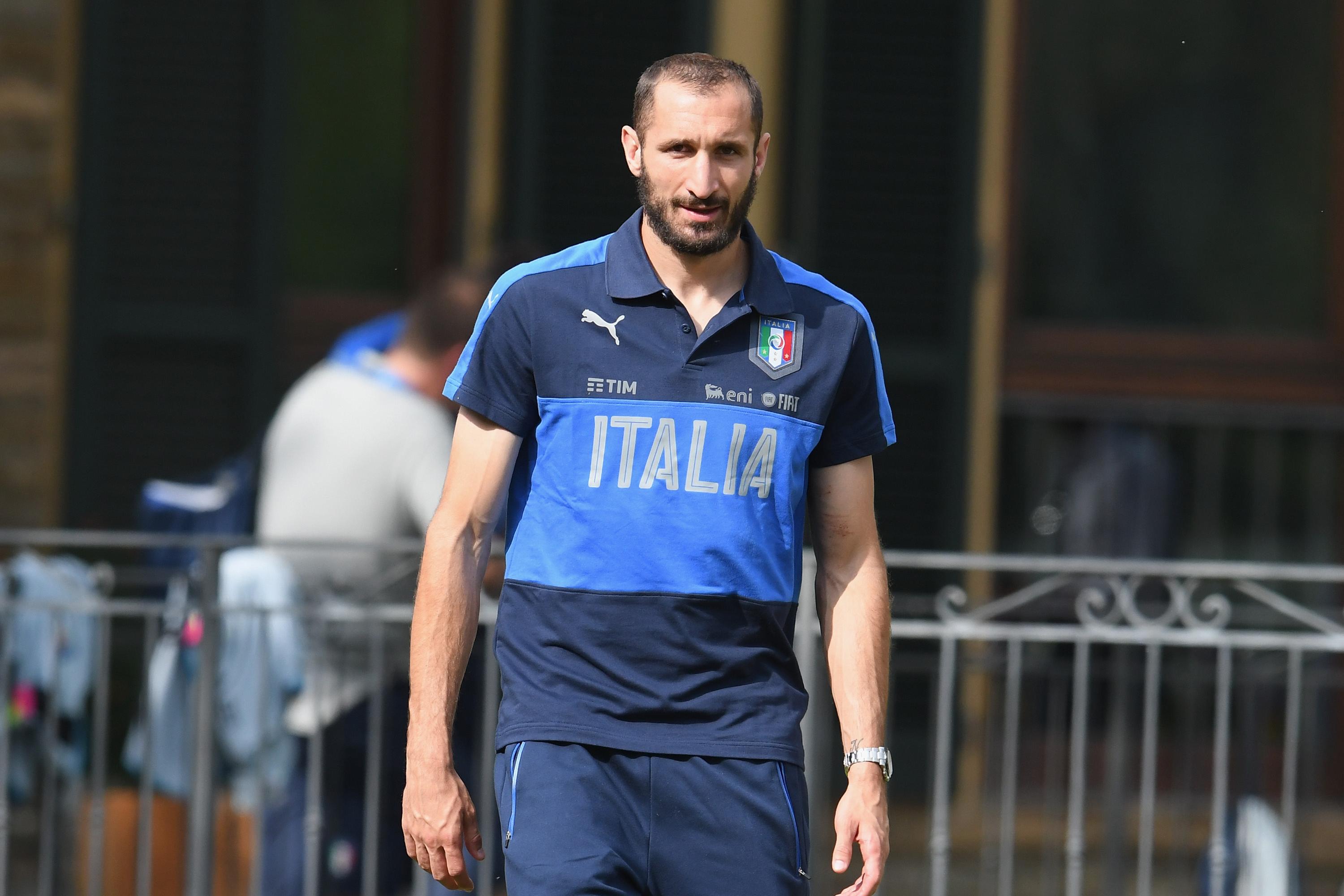 FLORENCE, ITALY - JUNE 05:  Giorgio Chiellini of Italy looks on prior to the training session at Coverciano at Coverciano on June 05, 2017 in Florence, Italy.  (Photo by Claudio Villa/Getty Images)