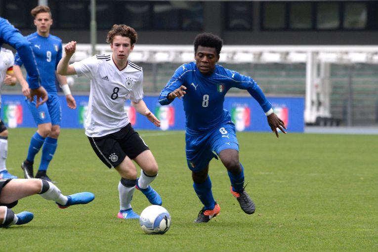 VERONA, ITALY - MARCH 22:  Manu Emmanuel Gyabuaa of Italy U16 competes with Keanu Schneider of Germany U16 during the U16 international friendly match between Italy U16 and Germany U16 at Stadio Marc\\'Antonio Bentegodi on March 22, 2017 in Verona, Italy.  (Photo by Dino Panato/Bongarts/Getty Images)