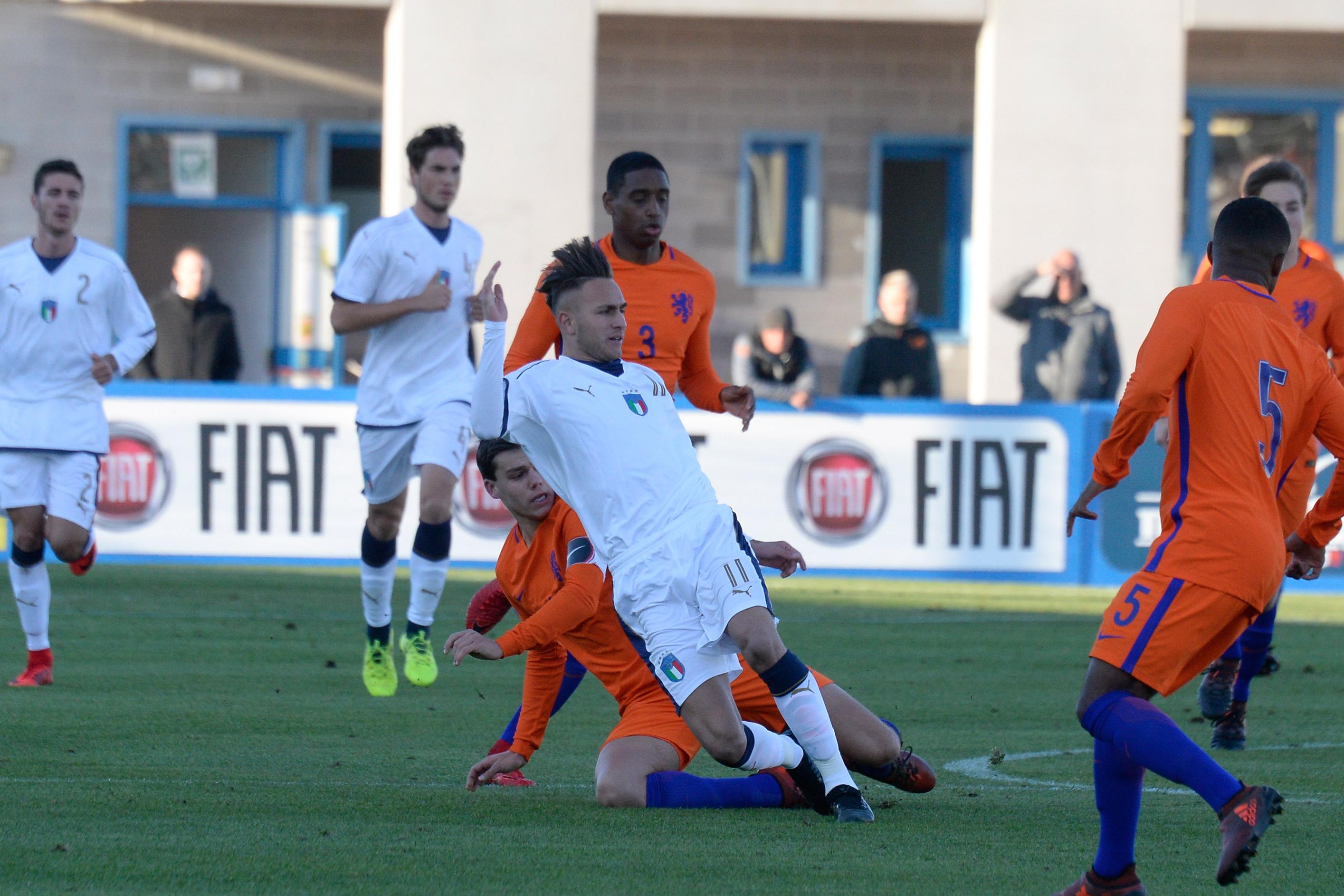 LIGNANO SABBIADORO, ITALY - NOVEMBER 14: Simone Edera of Italy U20 competes during the 8 Nations Tournament match between Italy U20 and Netherlands U20 at Stadio G. Teghil on November 14, 2017 in Lignano Sabbiadoro, Italy. (Photo by Dino Panato/Getty Images)