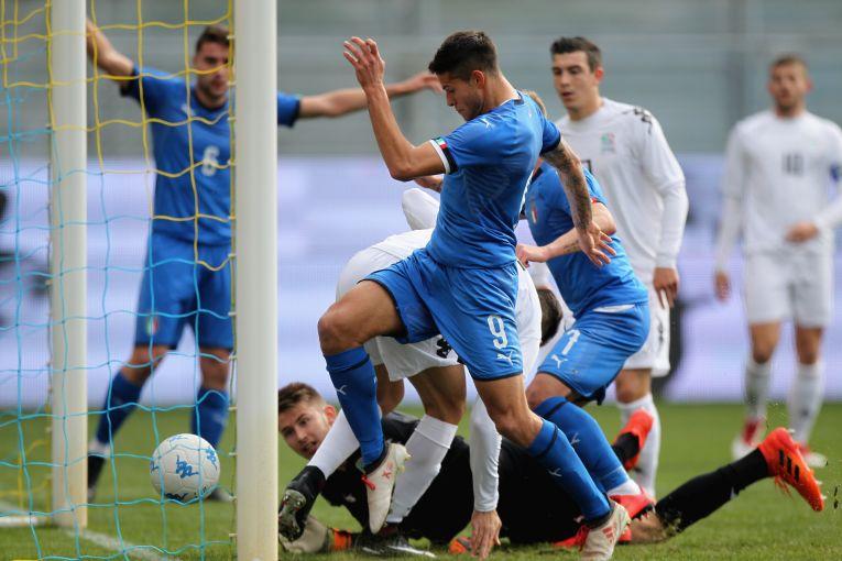 FROSINONE, ITALY - FEBRUARY 13: Sebastiano Rossi of Italy U20 in action during the friendly match between Italy U20 and Team Lega B on February 13, 2018 in Frosinone, Italy. (Photo by Paolo Bruno/Getty Images)
