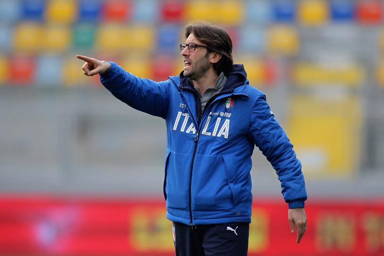 FROSINONE, ITALY - FEBRUARY 13:  Italy U20 head coach Federico Guidi gestures during the friendly match between Italy U20 and Team Lega B on February 13, 2018 in Frosinone, Italy.  (Photo by Paolo Bruno/Getty Images)
