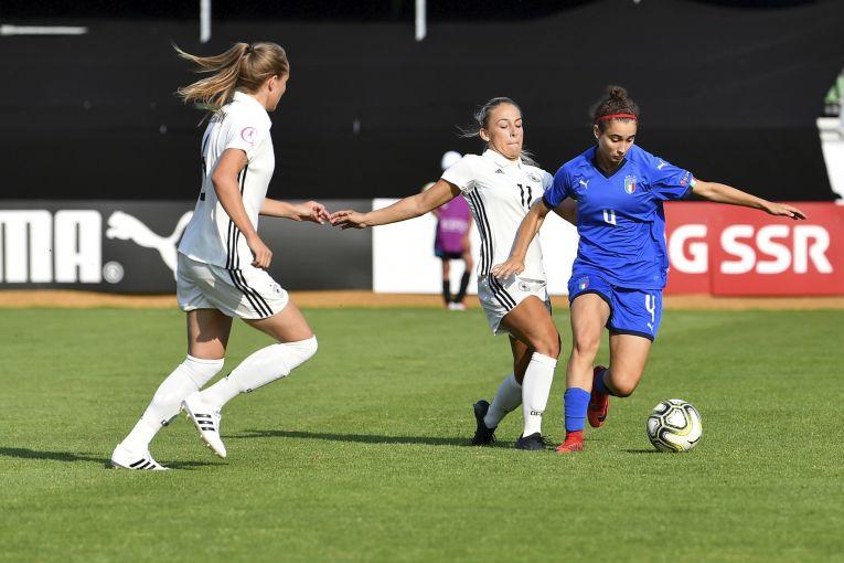YVERDON-LES-BAINS, SWITZERLAND - JULY 24:  Gina-Maria Chmielinski of Germany and Angelica Soffia o Italy during the UEFA Women\\'s Under-19 Championship Group Stage - Group B match between Italy and Germany at Stade Municipal on July 24, 2018 in Yverdon-les-Bains, Switzerland.  (Photo by Harold Cunningham - UEFA/UEFA via Getty Images)