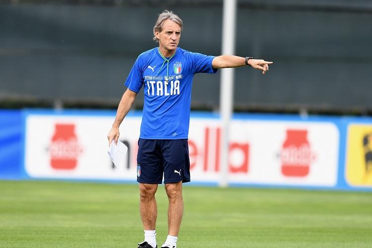 VINOVO, ITALY - JUNE 02:  Head coach Italy Roberto Mancini reacts during a Italy training session at Juventus Center Vinovo on June 2, 2018 in Vinovo, Italy.  (Photo by Claudio Villa/Getty Images)