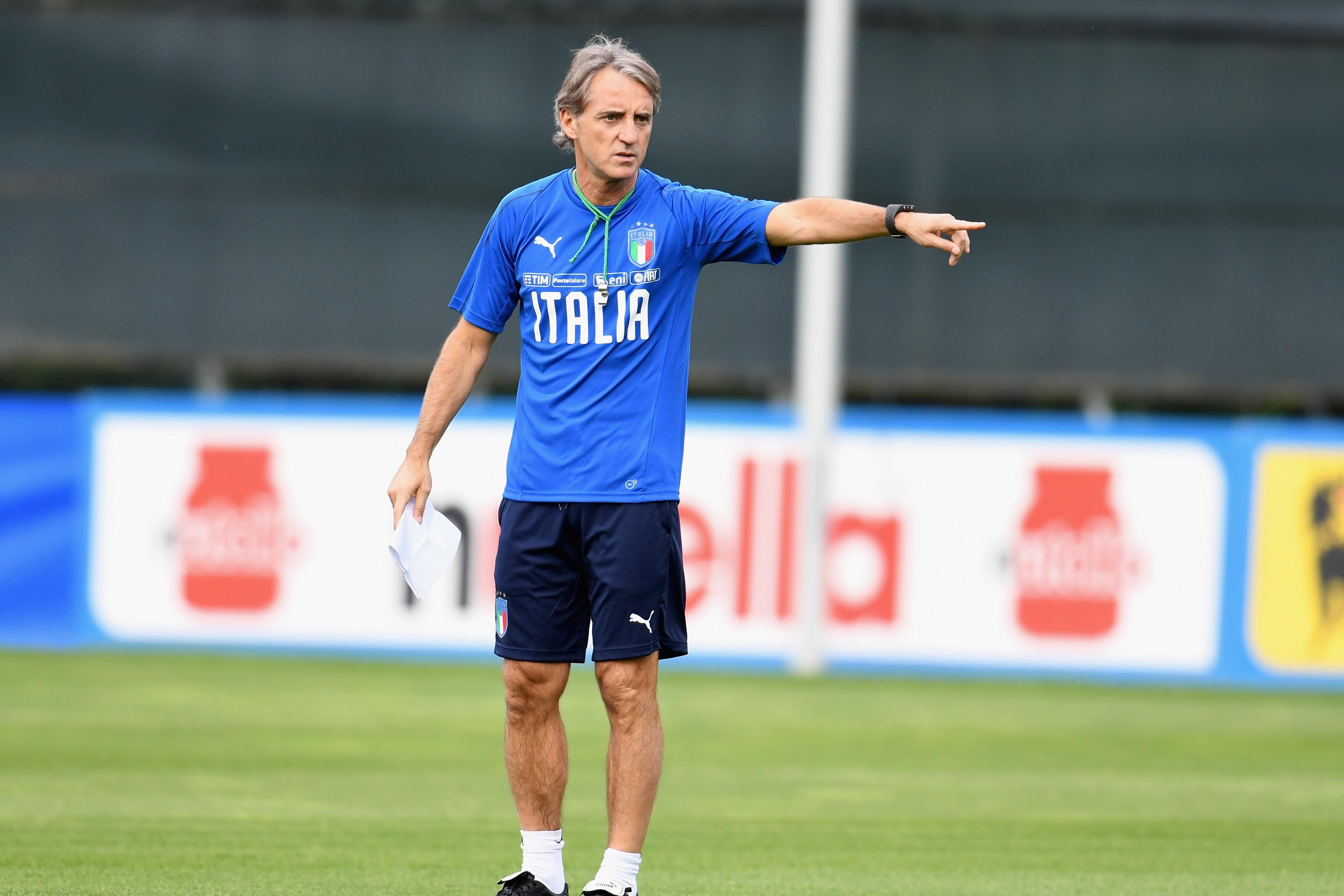 VINOVO, ITALY - JUNE 02:  Head coach Italy Roberto Mancini reacts during a Italy training session at Juventus Center Vinovo on June 2, 2018 in Vinovo, Italy.  (Photo by Claudio Villa/Getty Images)