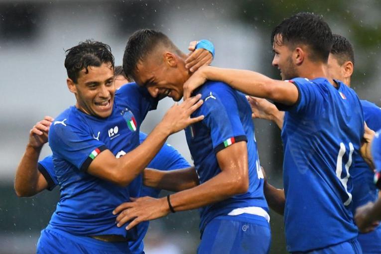 GORIZIA, ITALY - AUGUST 14:  Simone Canestrelli of Italy U19 celebrates after scoring the opening goal during the International Friendly Italy U19 and Croatia U19 at Stadio Enzo Bearzot on August 14, 2018 in Gorizia, Italy.  (Photo by Alessandro Sabattini/Getty Images)