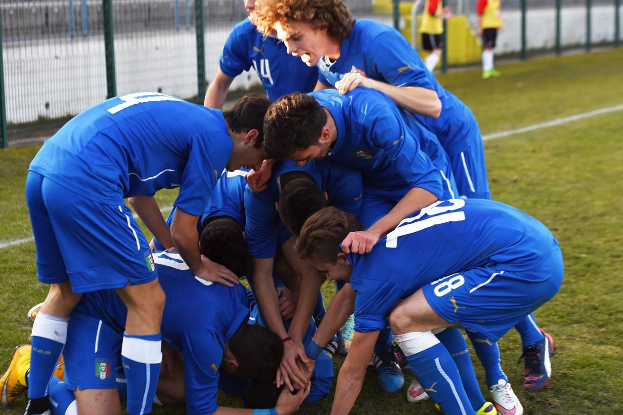 FONTANAFREDDA, ITALY - FEBRUARY 18: Gianluca Scamacca of Italy celebrates after scoring the opening goal during the international friendly match between Italy U17 and Austria U17 on February 18, 2015 in Fontanafredda, Italy. (Photo by Giuseppe Bellini/Getty Images)